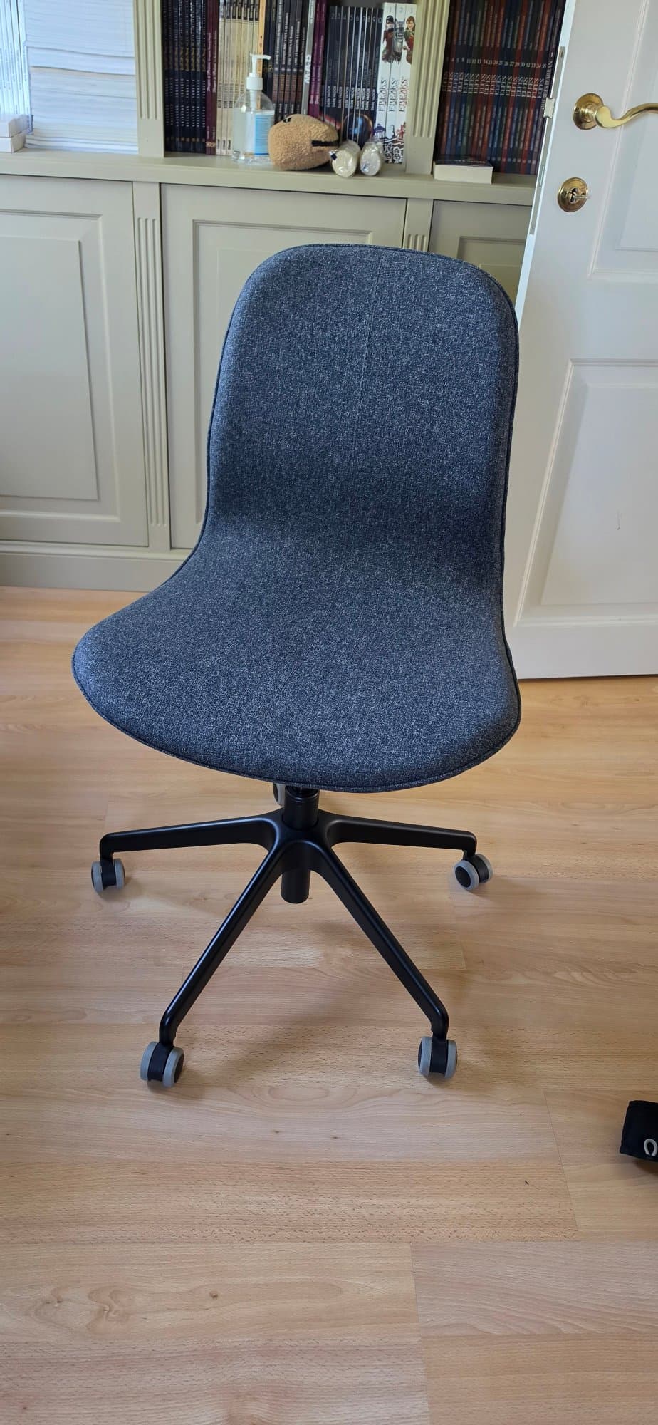 LÅNGFJÄLL conference chair, Gunnared dark grey/black