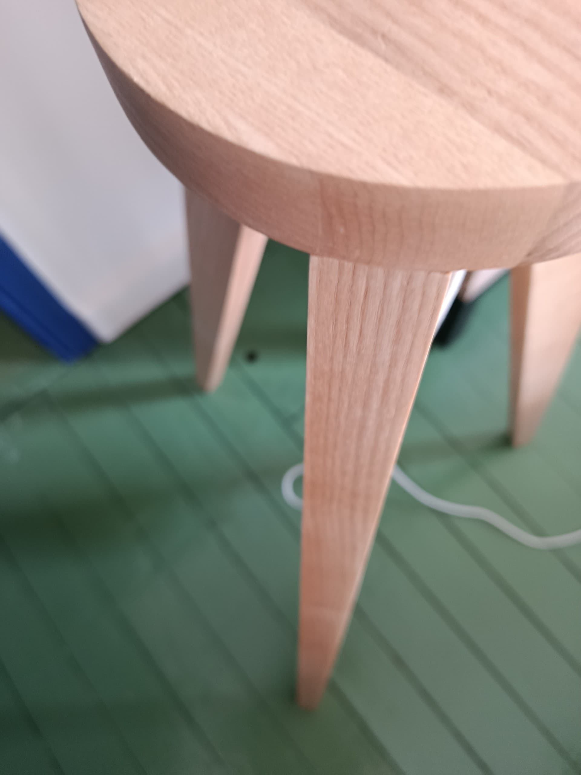 LAUTERS Lampadaire, frêne, blanc