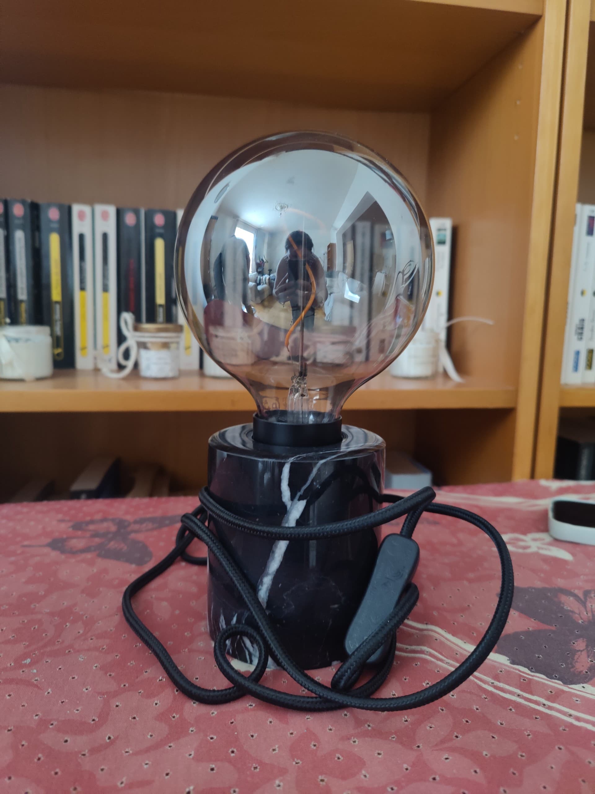MARKFROST / MOLNART tafellamp met lichtbron, zwart/grijs helder glas, 125 mm