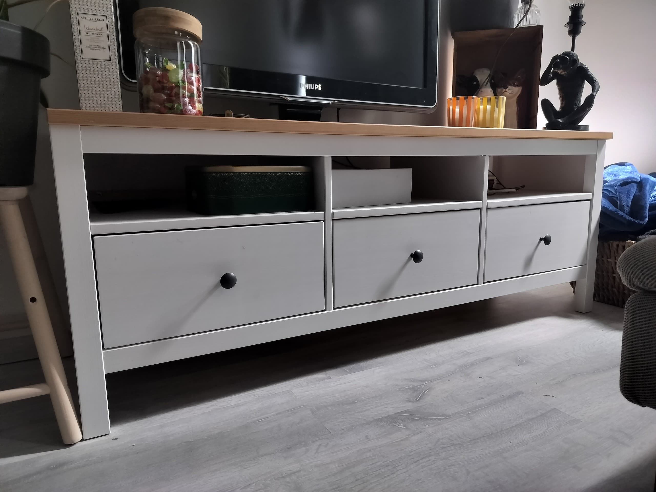 HEMNES Tv-meubel, wit gebeitst, lichtbruin, 148x47x57 cm