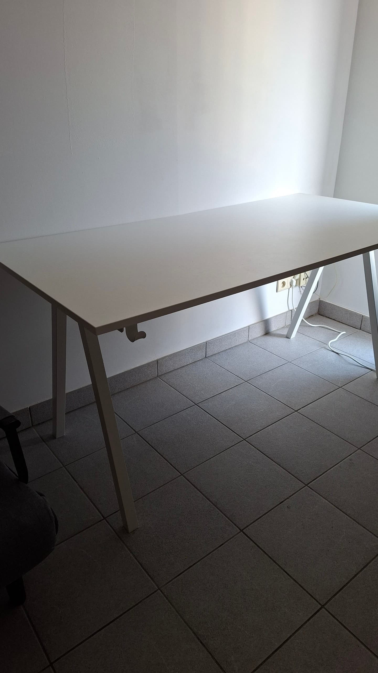 TROTTEN bureau, wit, 120x70 cm