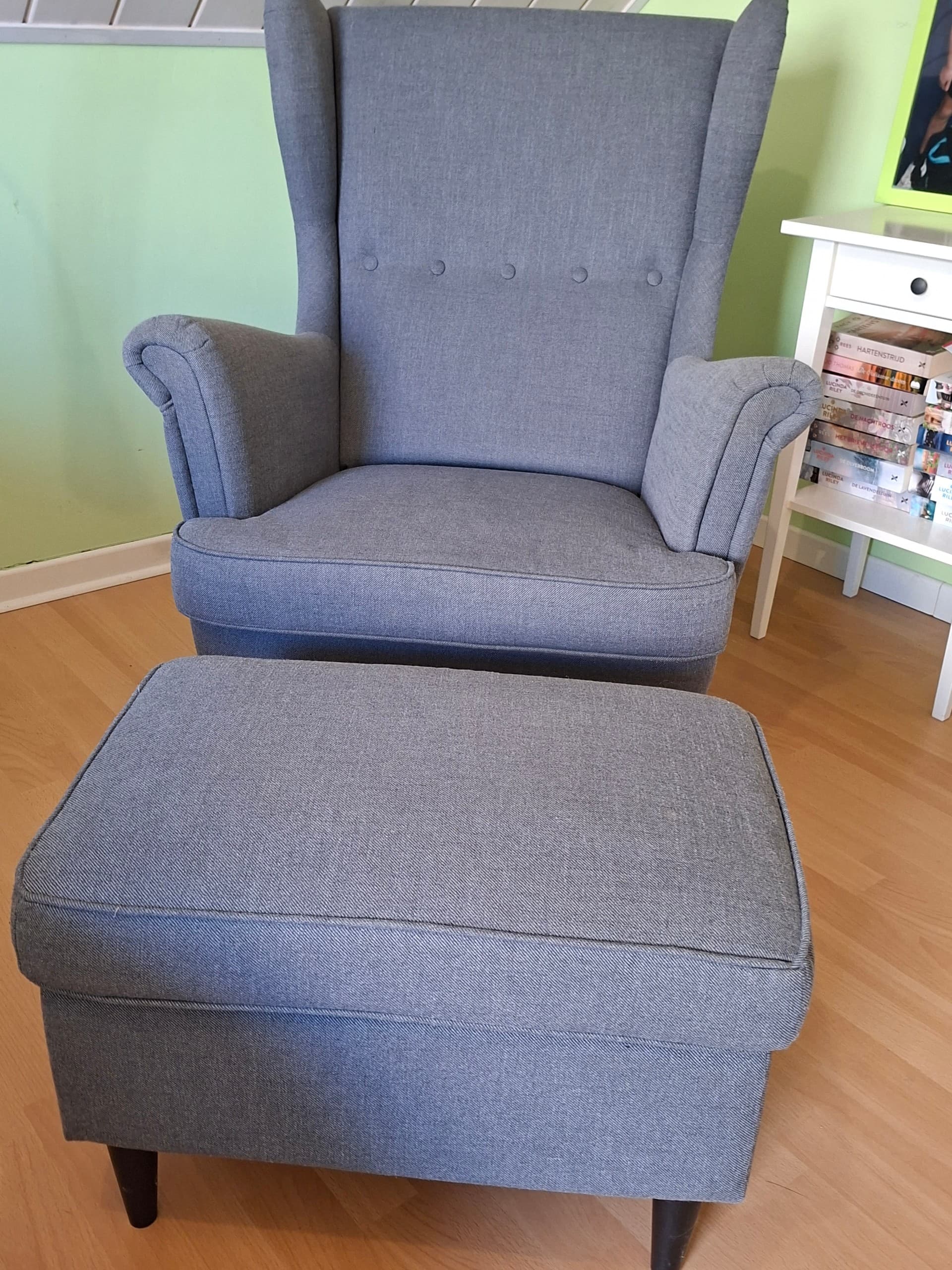 STRANDMON Oorfauteuil, Nordvalla donkergrijs