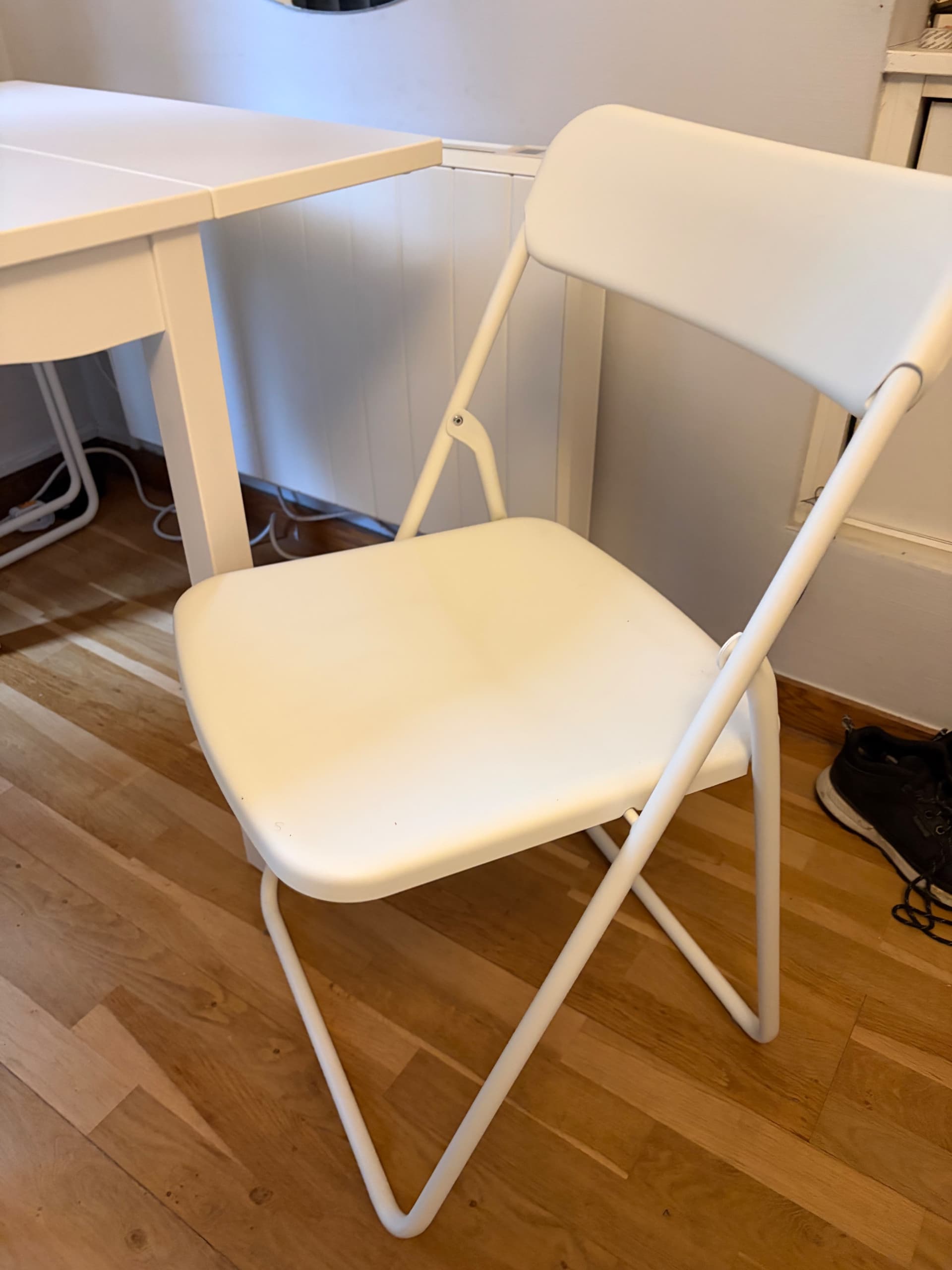 2 CHAISES VIHALS klapstoel, wit