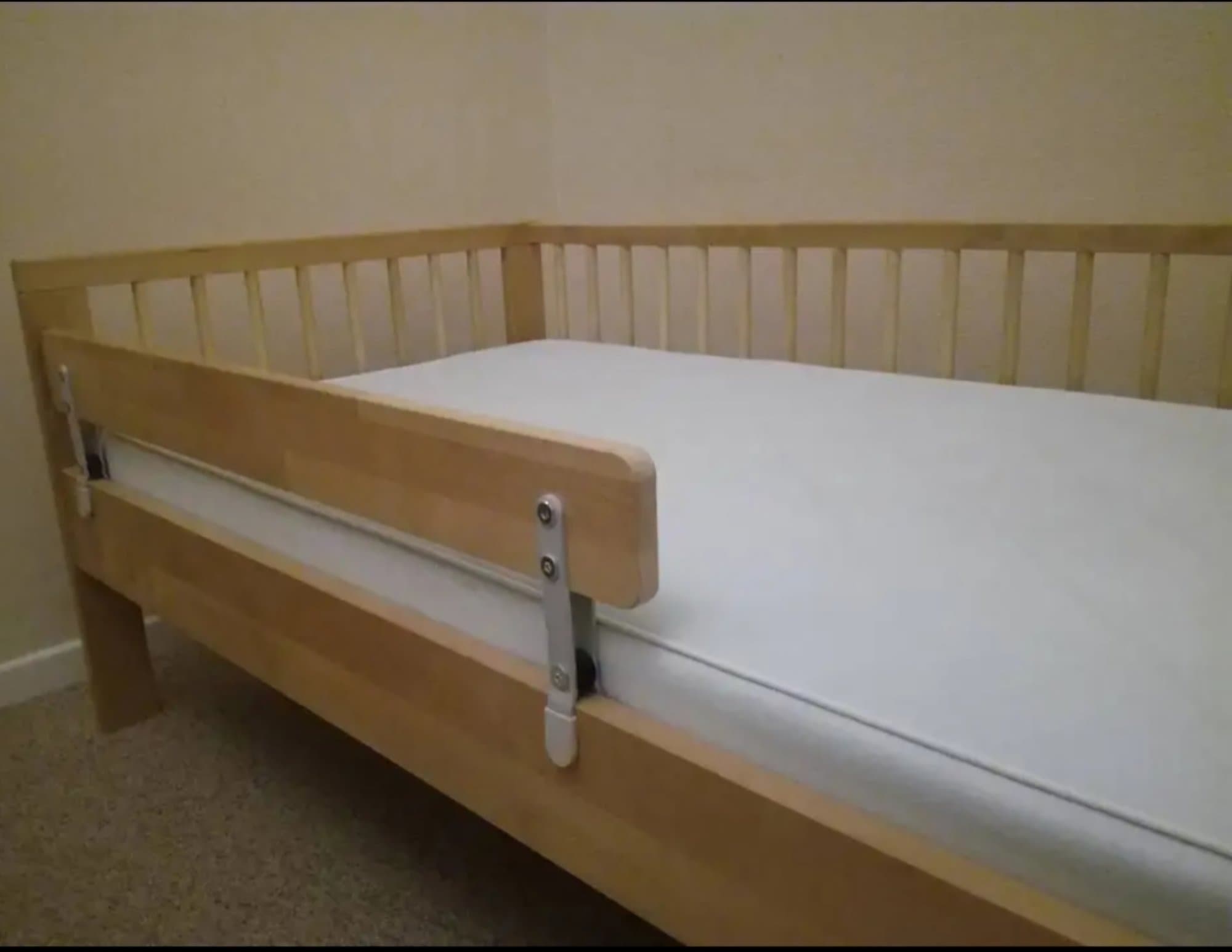 TODDLER BED COMPLETE