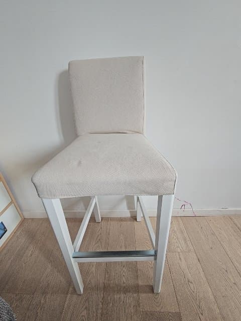 BERGMUND bar stool with backrest, counter height white/Gunnared medium grey, 62 cm