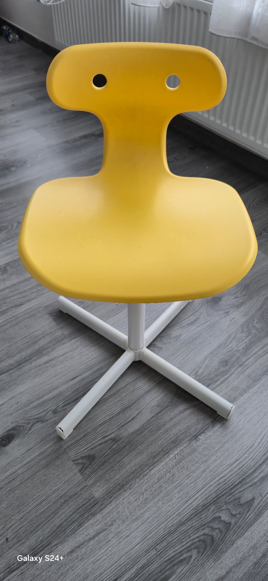 MOLTE desk chair, yellow