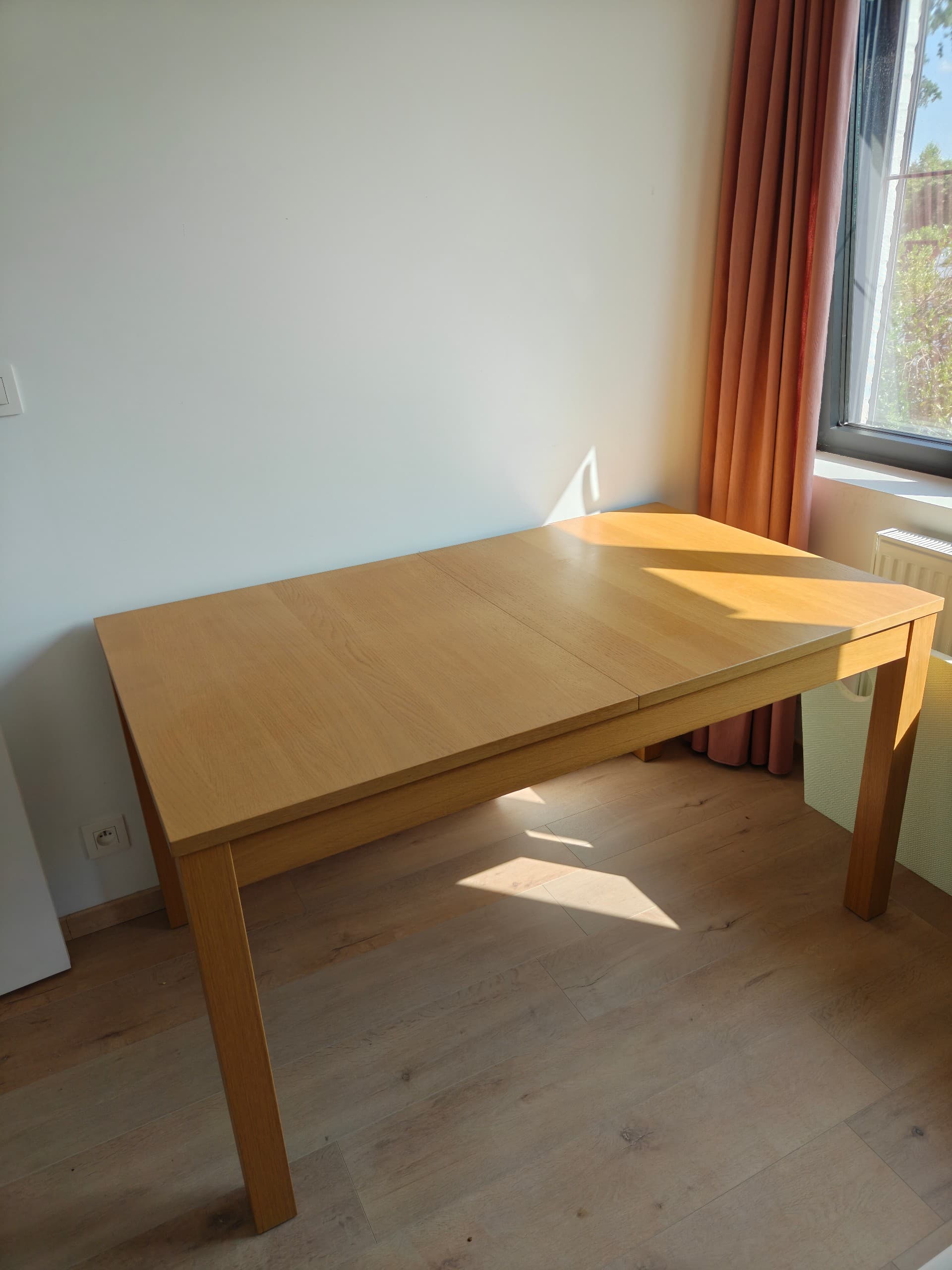 BJURSTA uitschuifbare tafel, eikenfineer, 140/196x85 cm