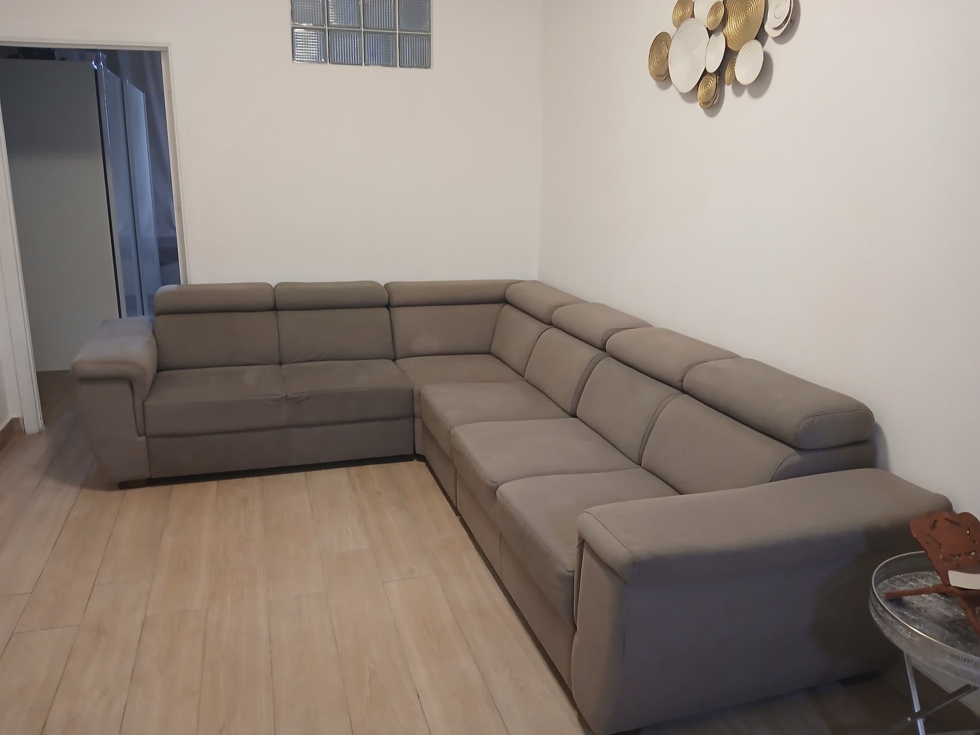 FRIHETEN hoekslaapbank met opberger, met extra rugkussens/Skiftebo donkergrijs