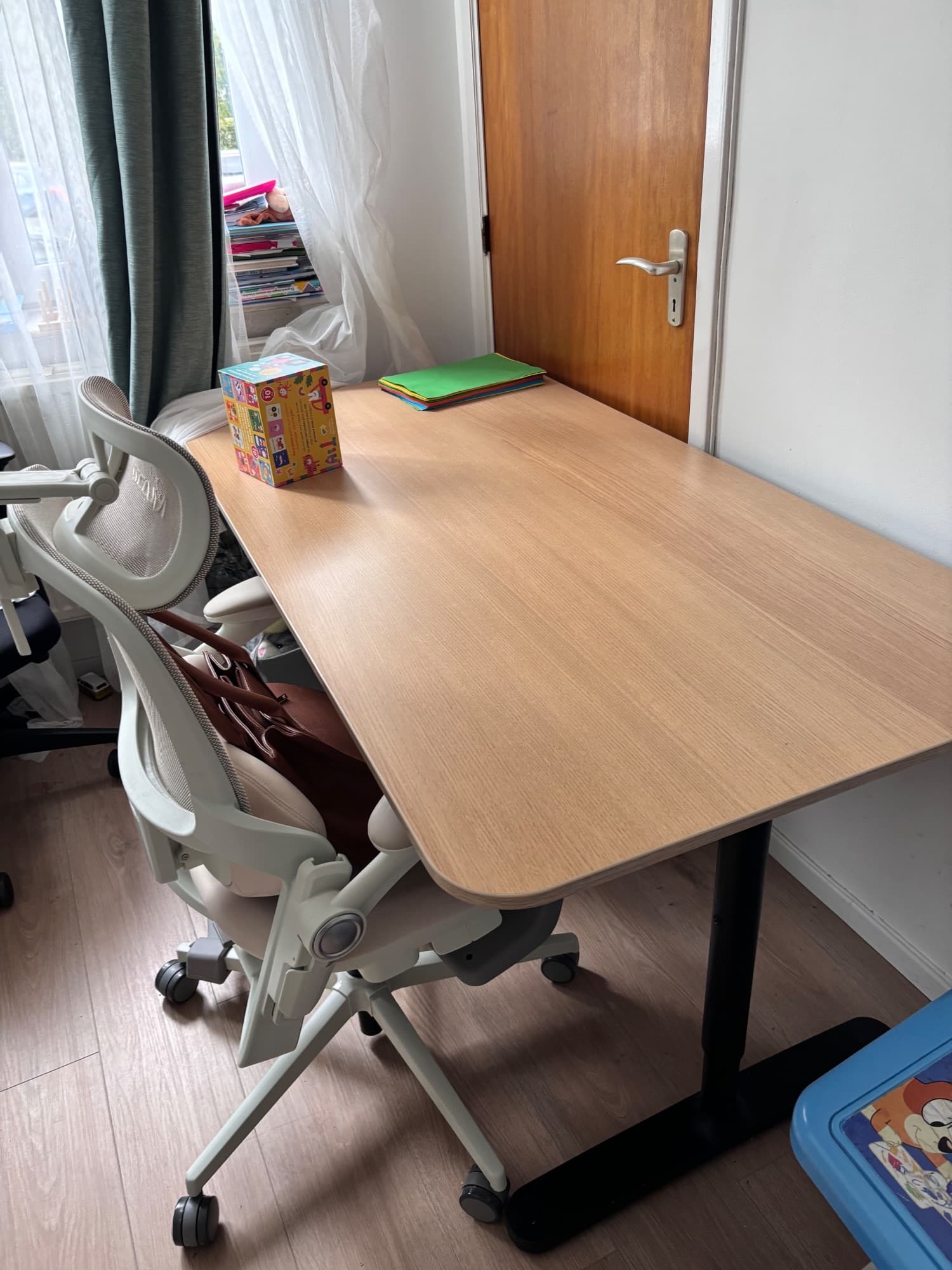 BEKANT BUREAU desk sit/stand, white stained oak veneer/black