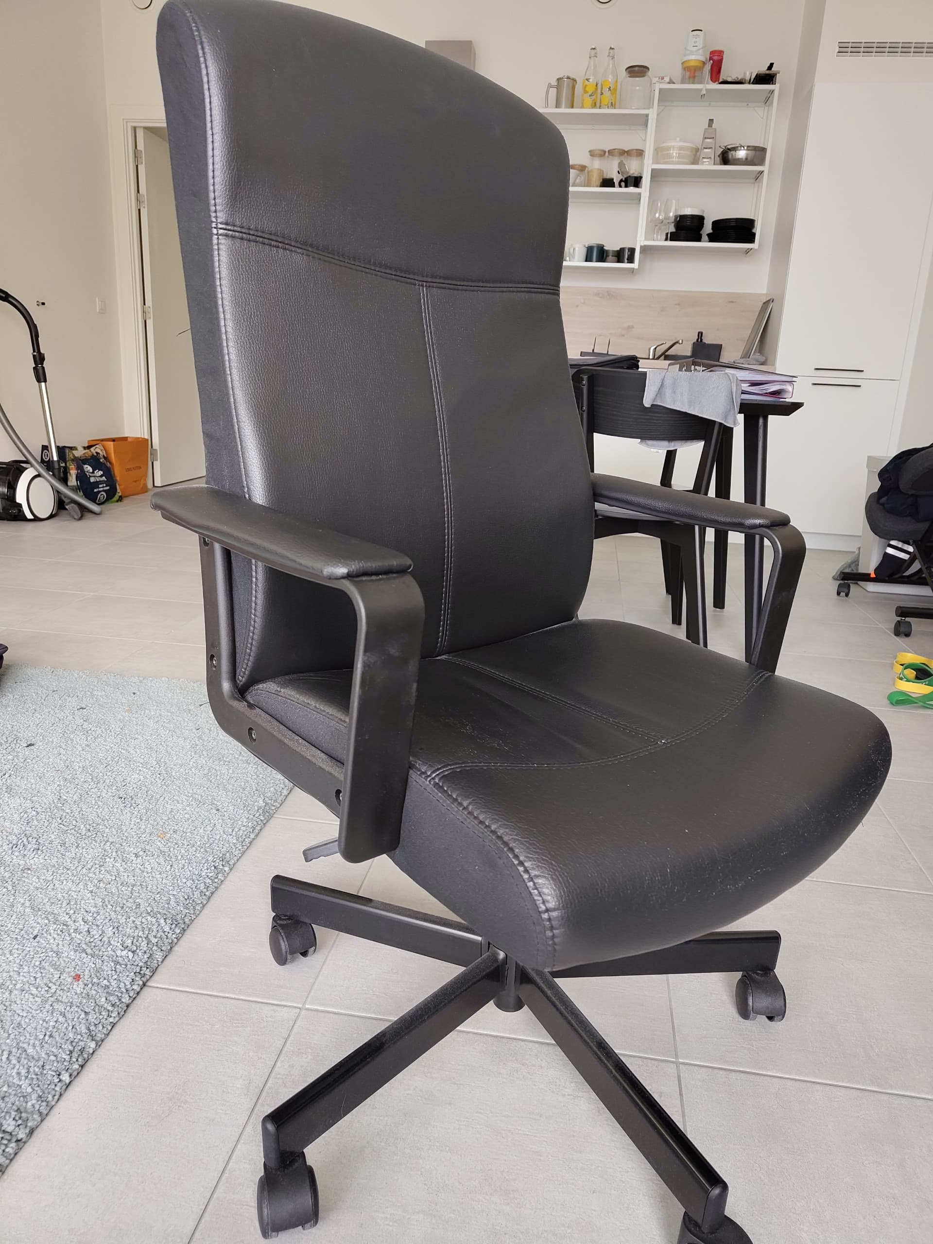 MILLBERGET swivel chair, Bomstad black