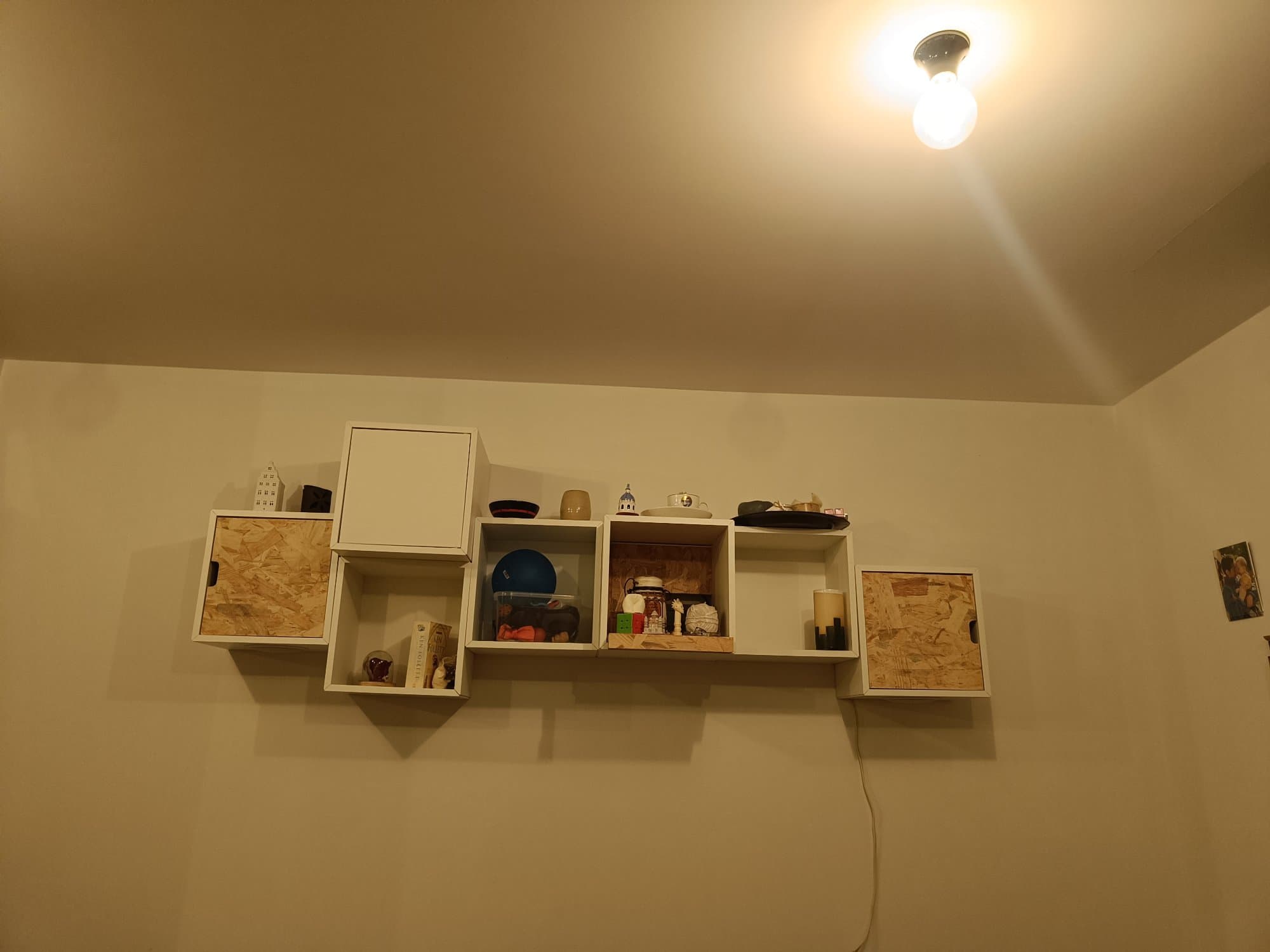 EKET Combinaison rangement murale, blanc. Lire plus