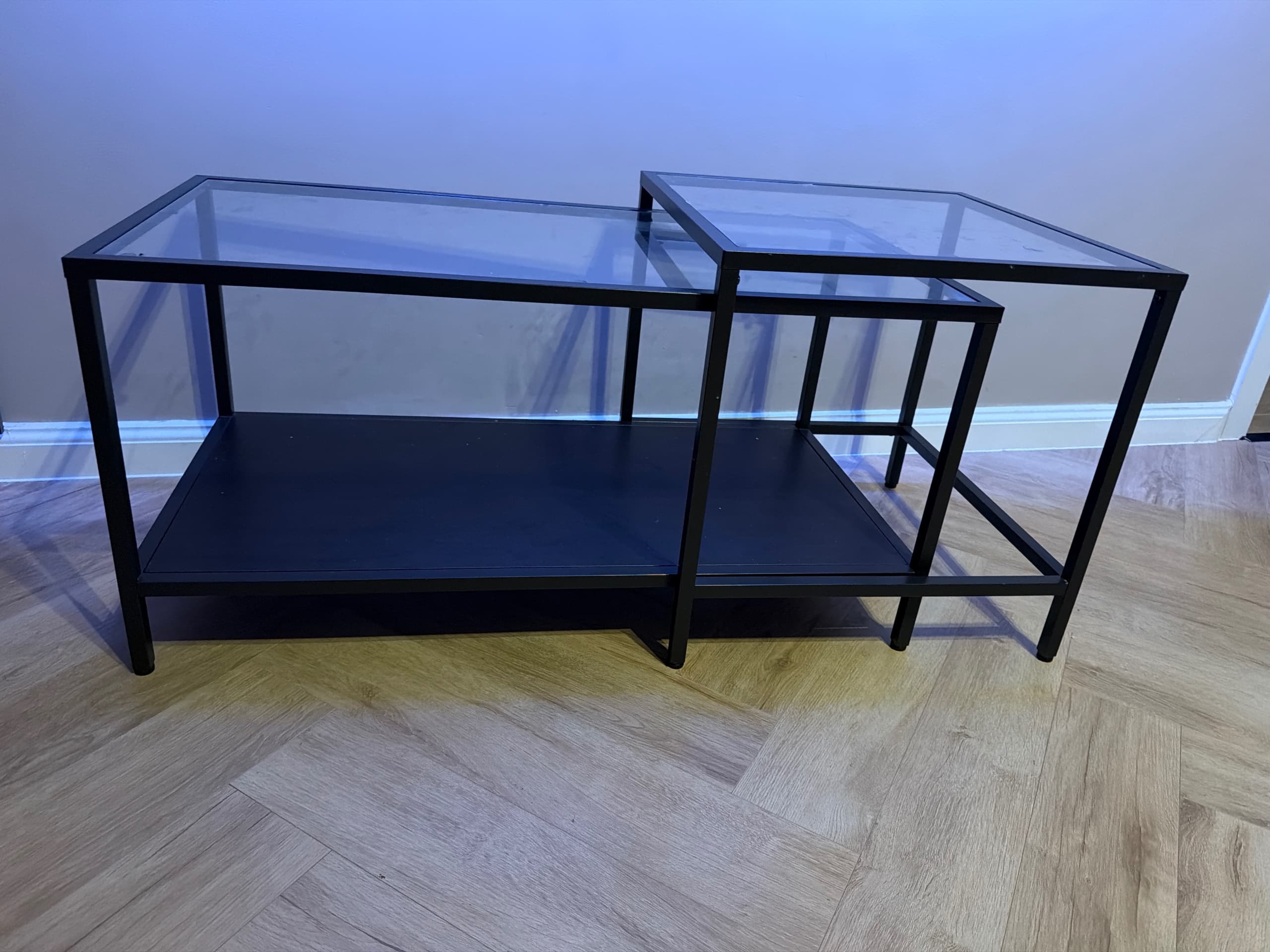 VITTSJÖ Tables gigognes, lot de 2, brun noir, verre, 90x50 cm
