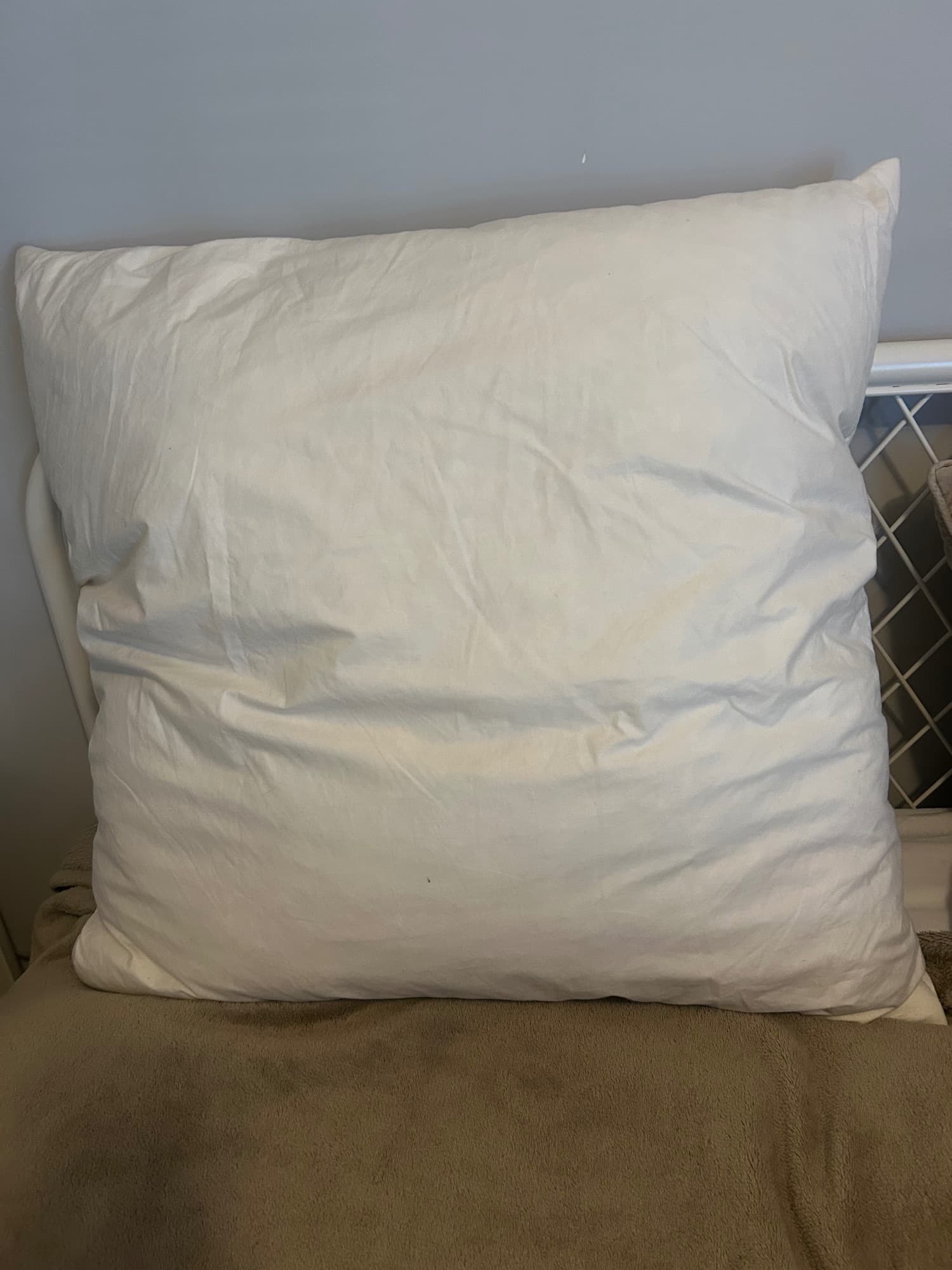 FJÄDRAR 2 COUSSINS Coussin à recouvrir, blanc cassé, 65x65 cm