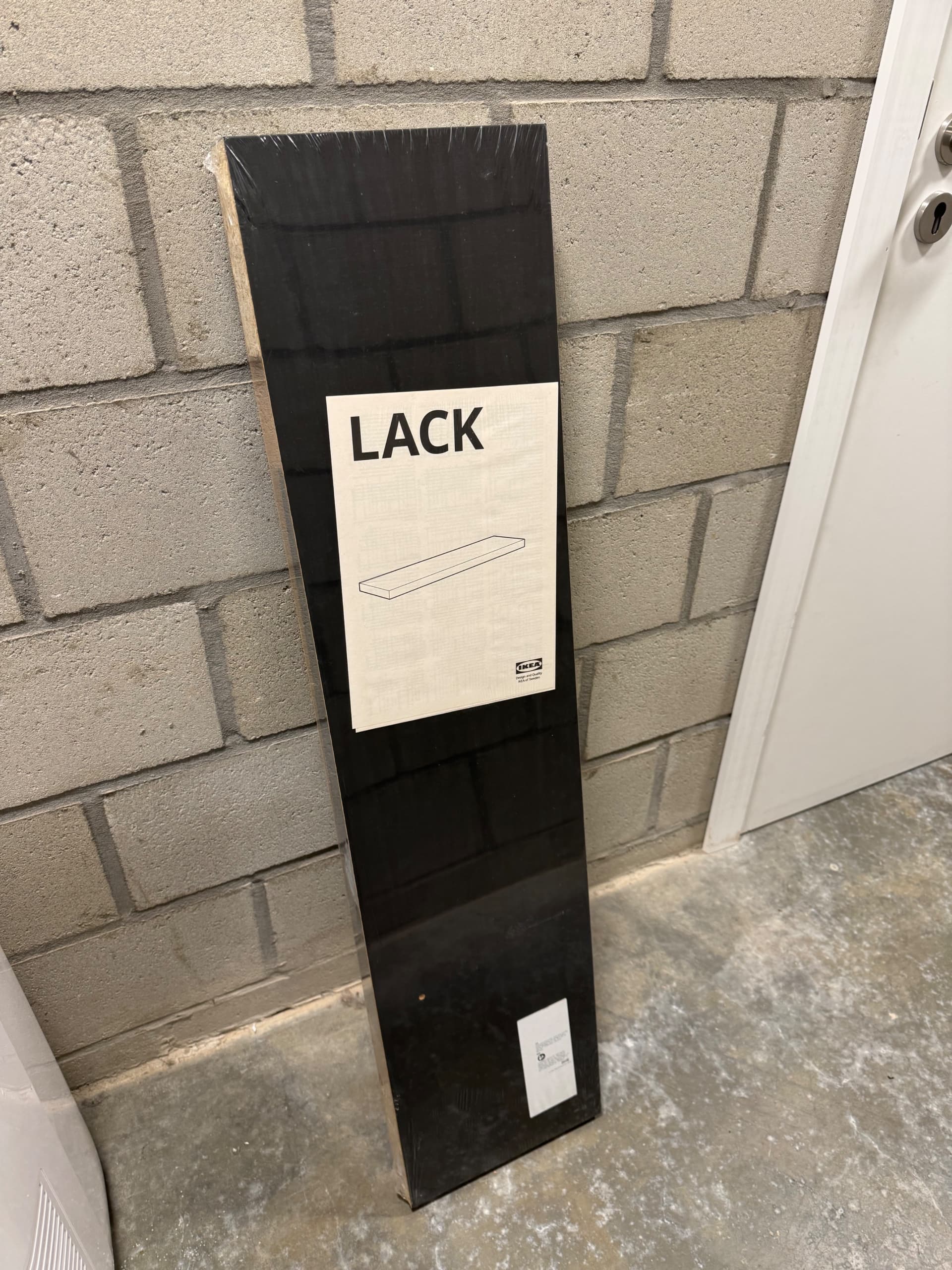 LACK Wandplank, zwartbruin, 110x26 cm
