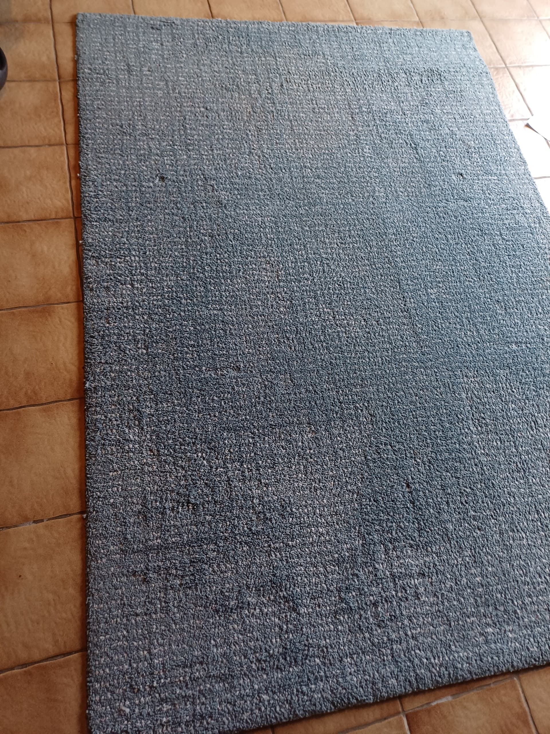 KNARDRUP tapis, poils ras, gris clair, 133x195 cm