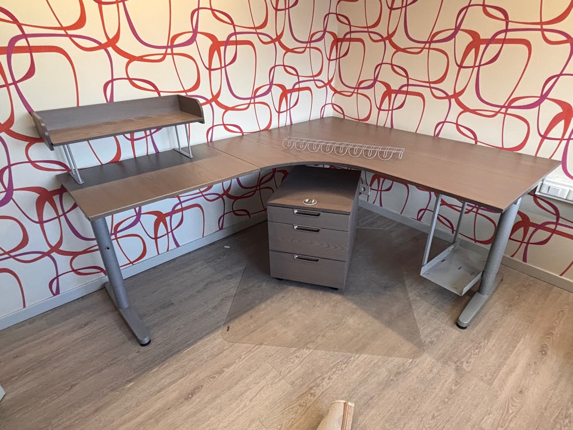 BEKANT HOEKBUREAU hoektafelblad links, grijs