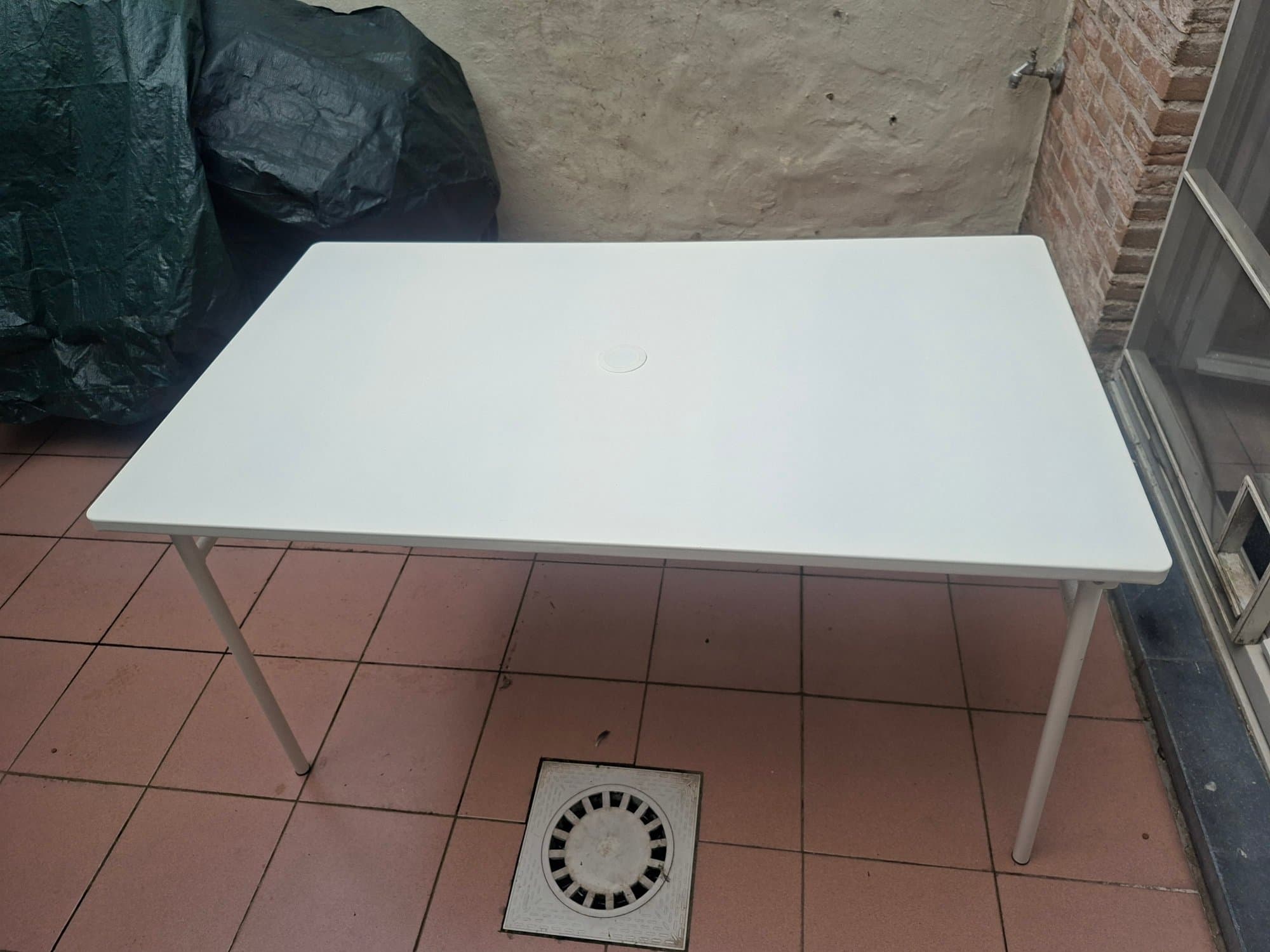 TORPARÖ table, outdoor, white/foldable, 130x74 cm