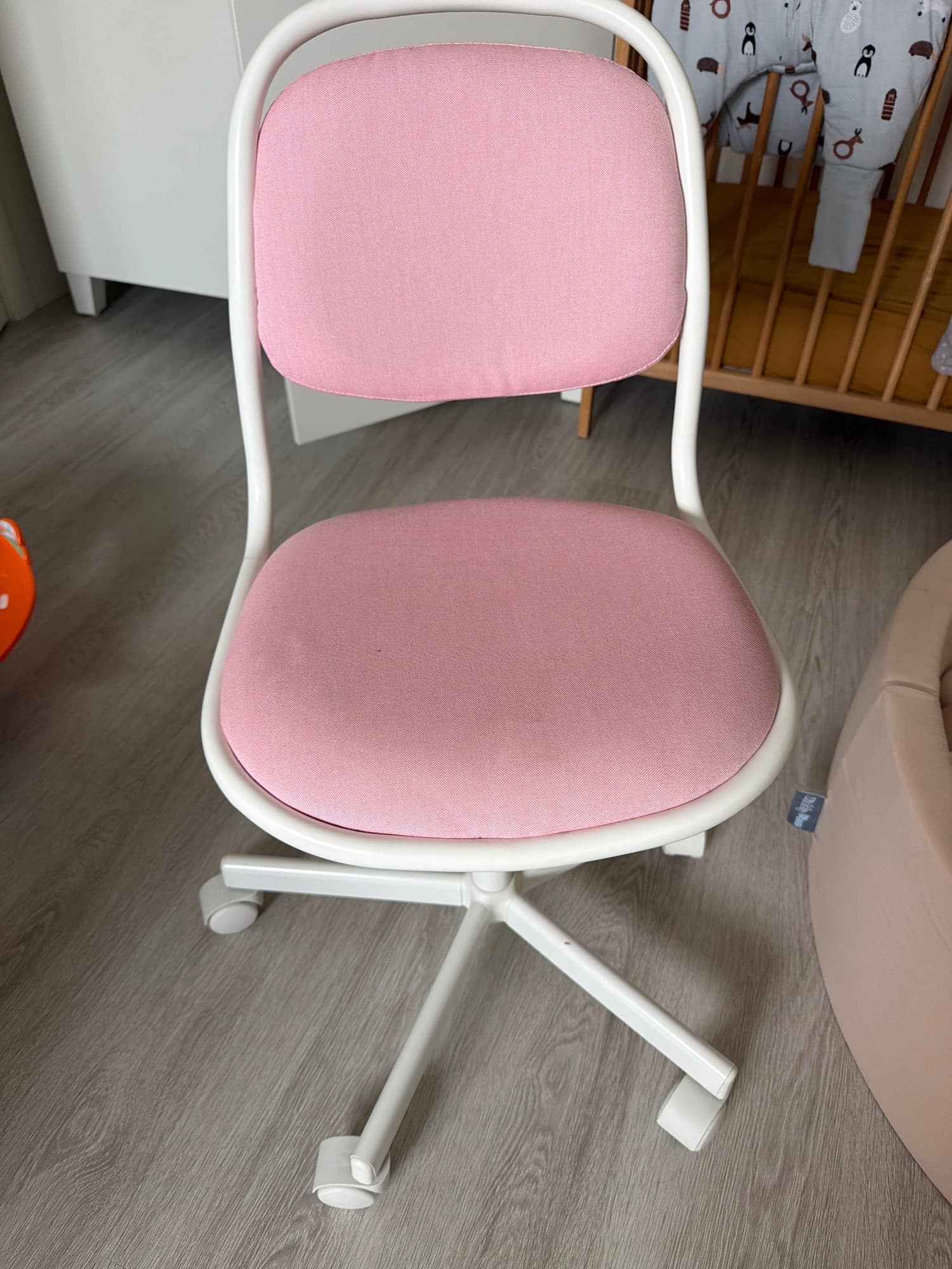 ÖRFJÄLL kinderbureaustoel, wit/Vissle roze