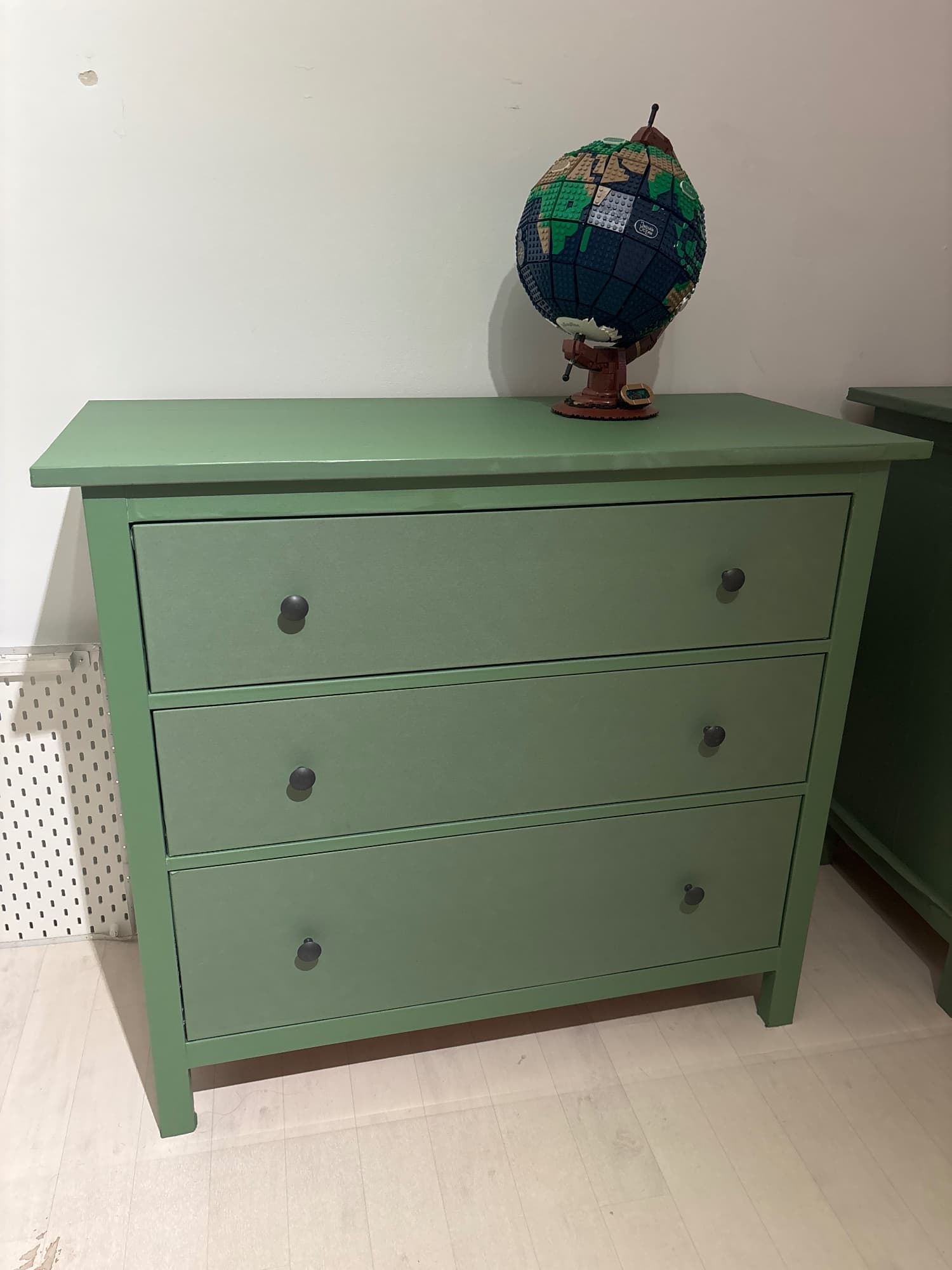 2HEMNES GROEN BEPLAK chest of 3 drawers, white stain, 108x96 cm