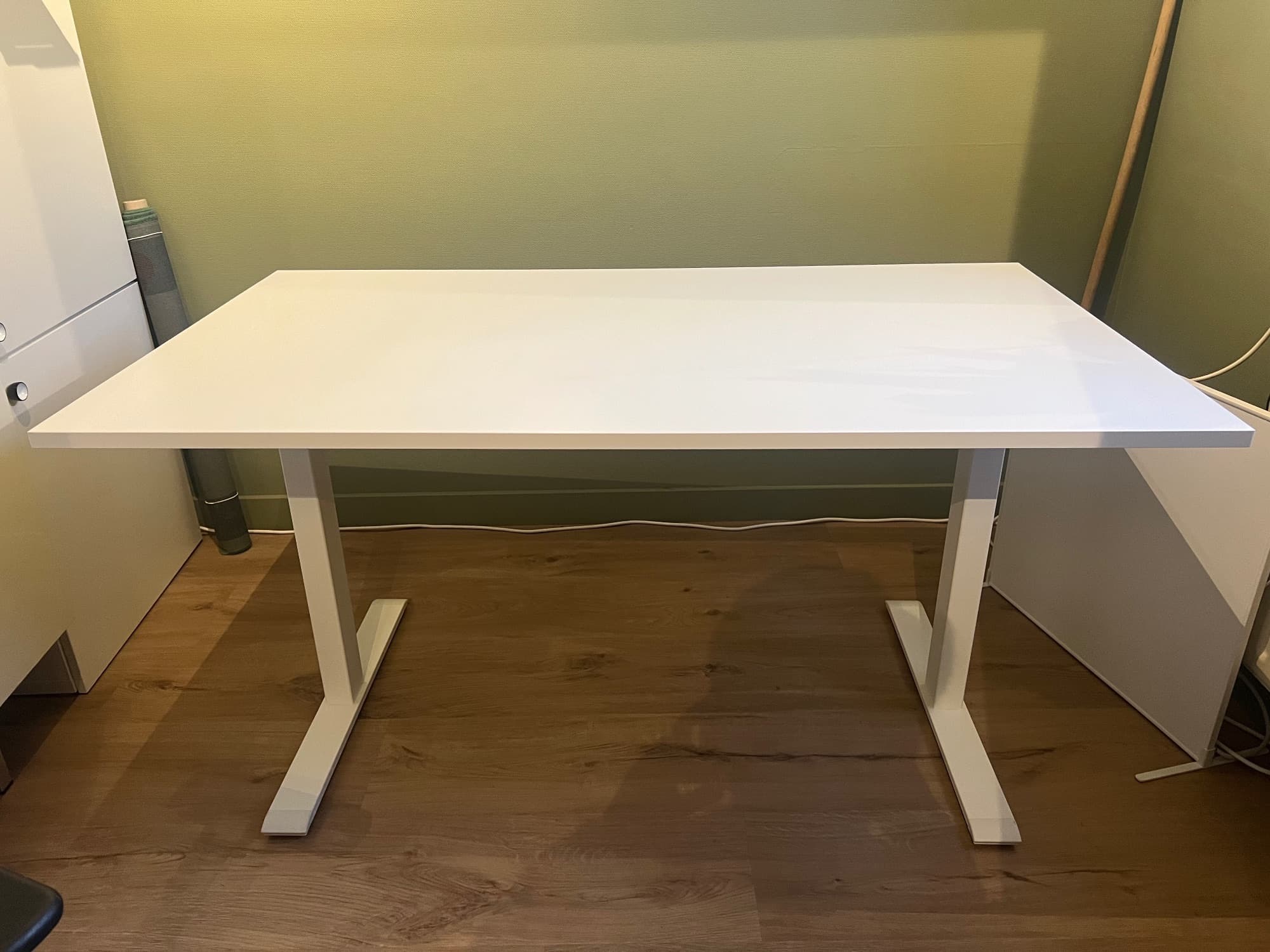 RODULF bureau zit/sta, elektrisch/wit, 140x80 cm