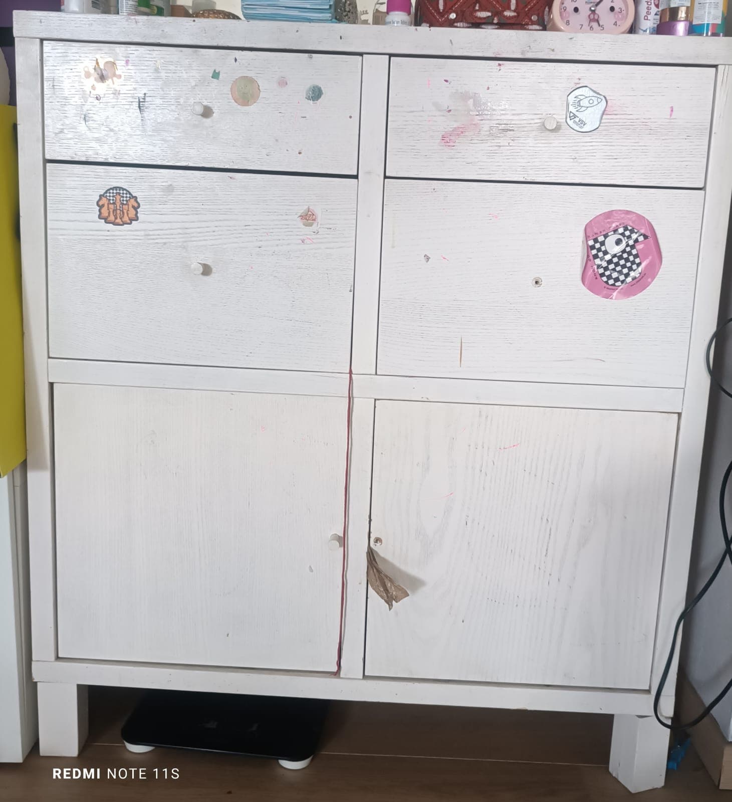 Chests of drawers