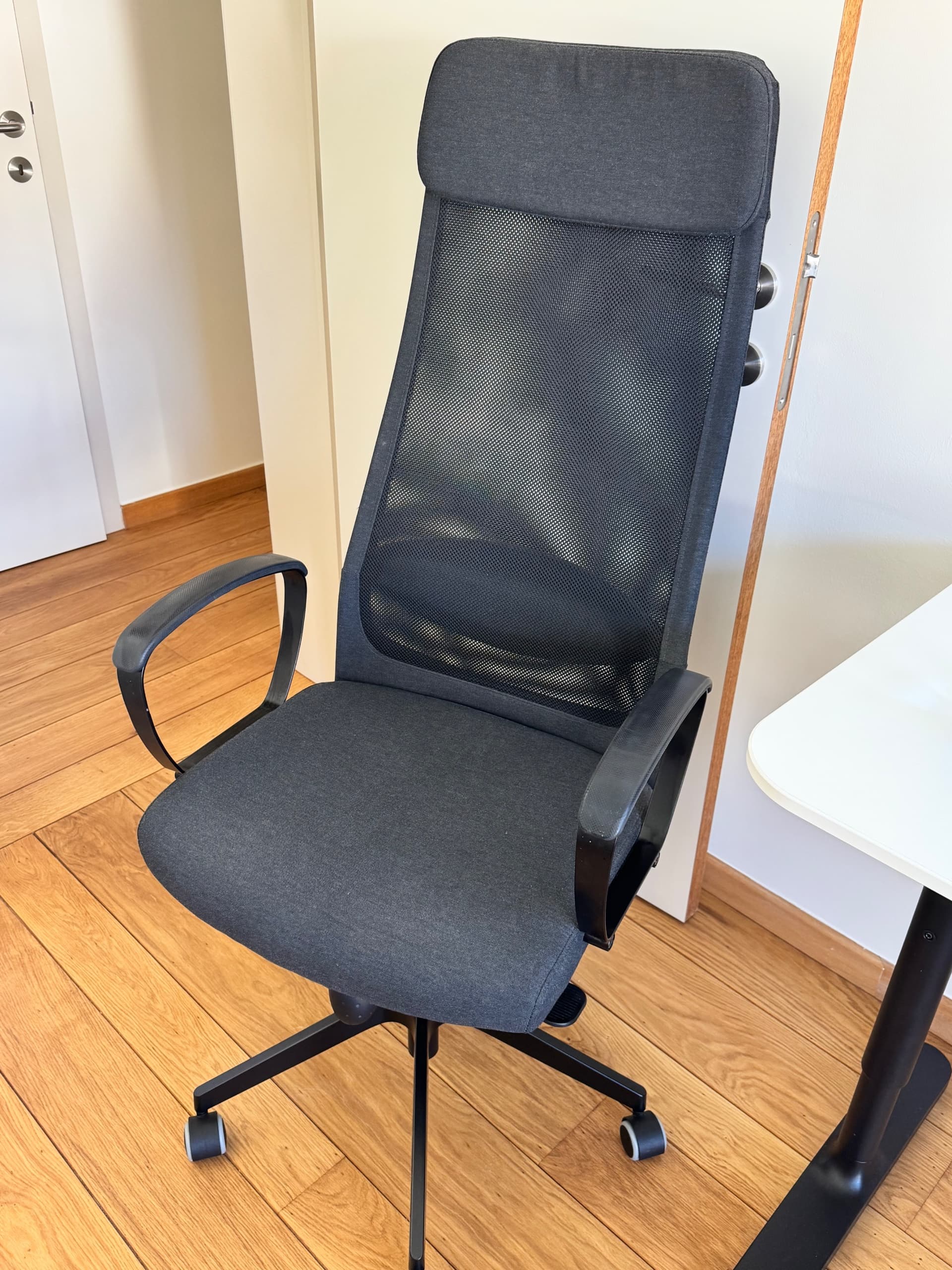 AS NEW MARKUS CHAIR office chair, Vissle dark grey, Medium