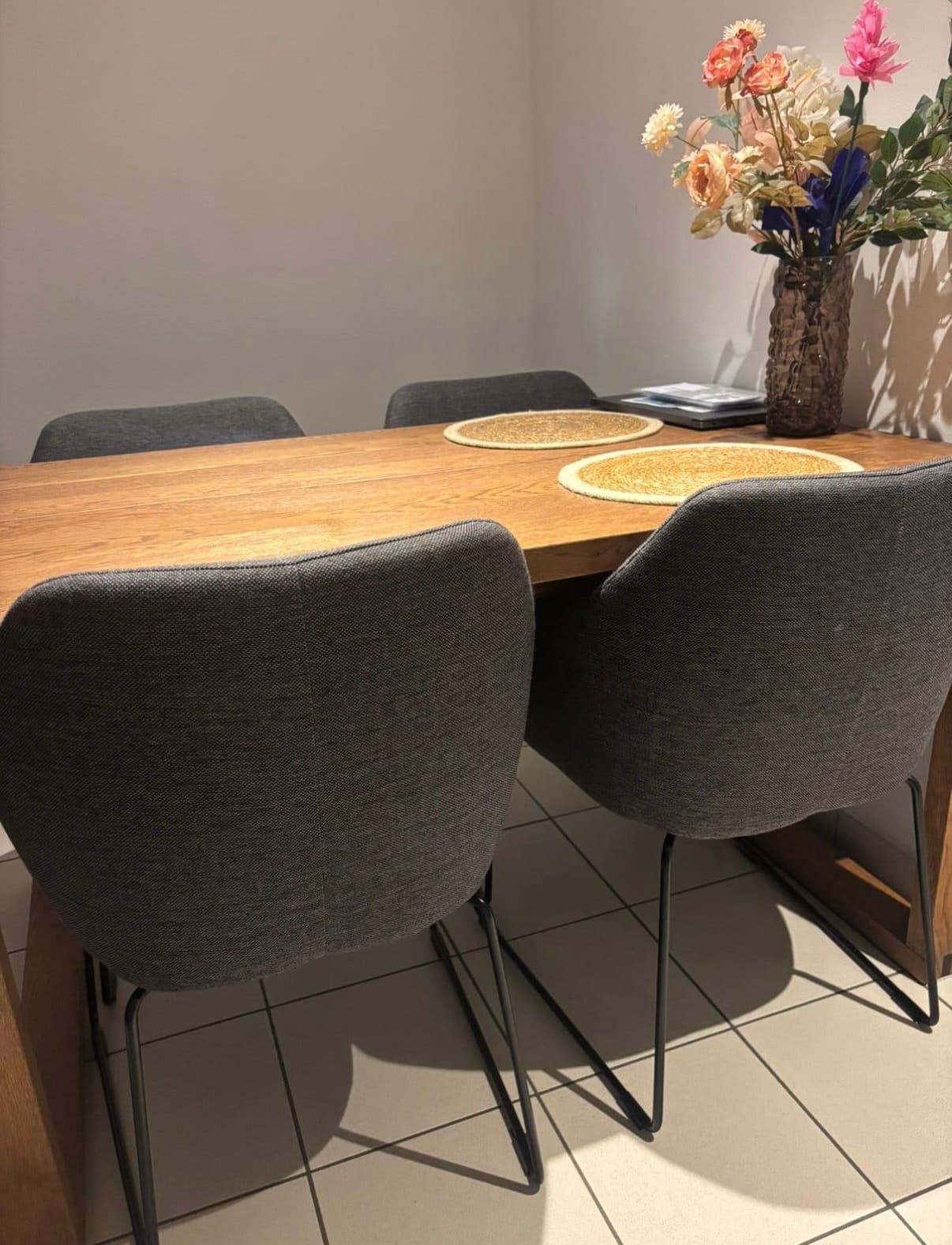 MÖRBYLÅNGA table, plaqué chêne teinté brun, 140x85 cm