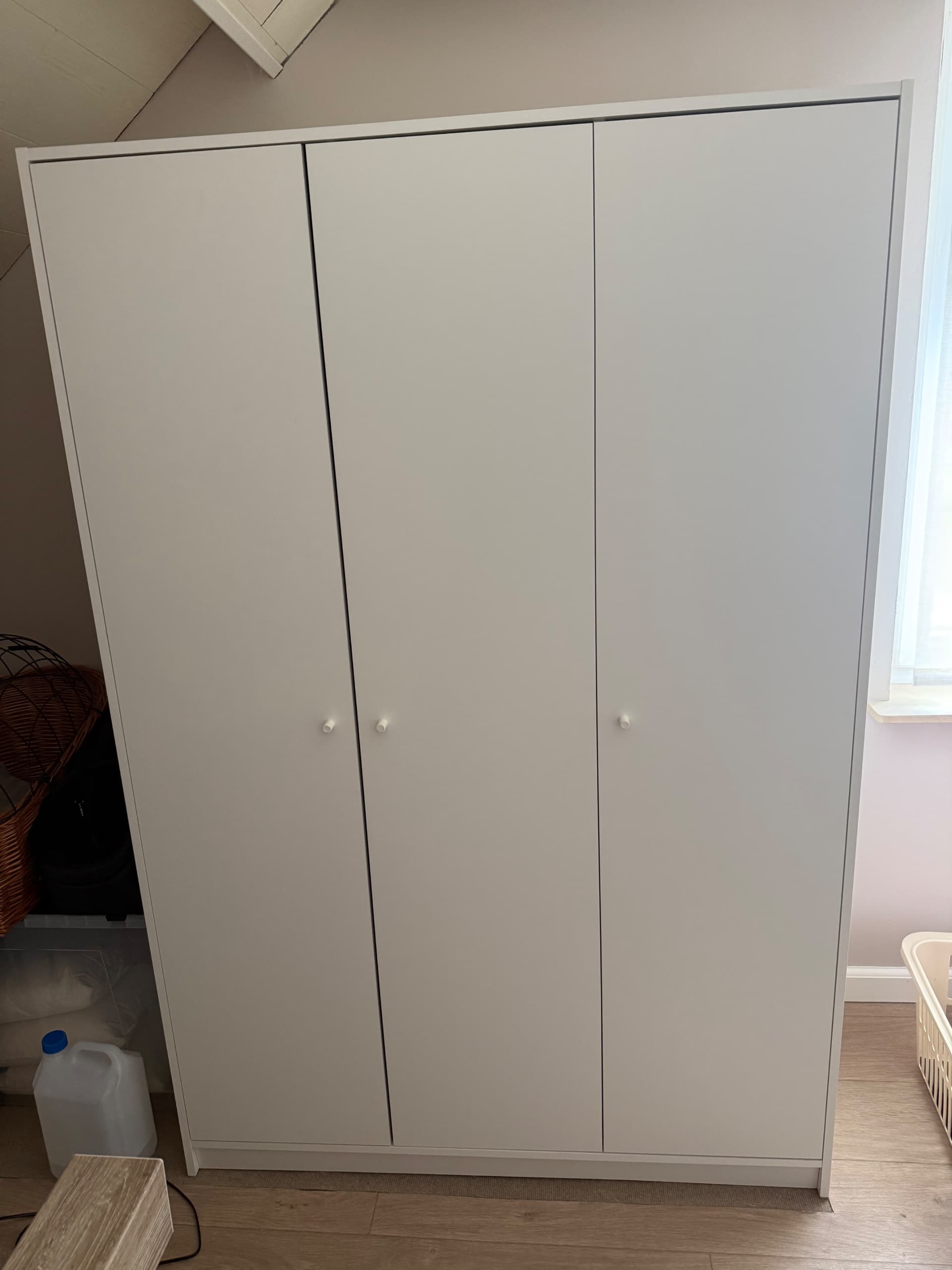 KLEPPSTAD wardrobe with 3 doors, white, 117x55x176 cm