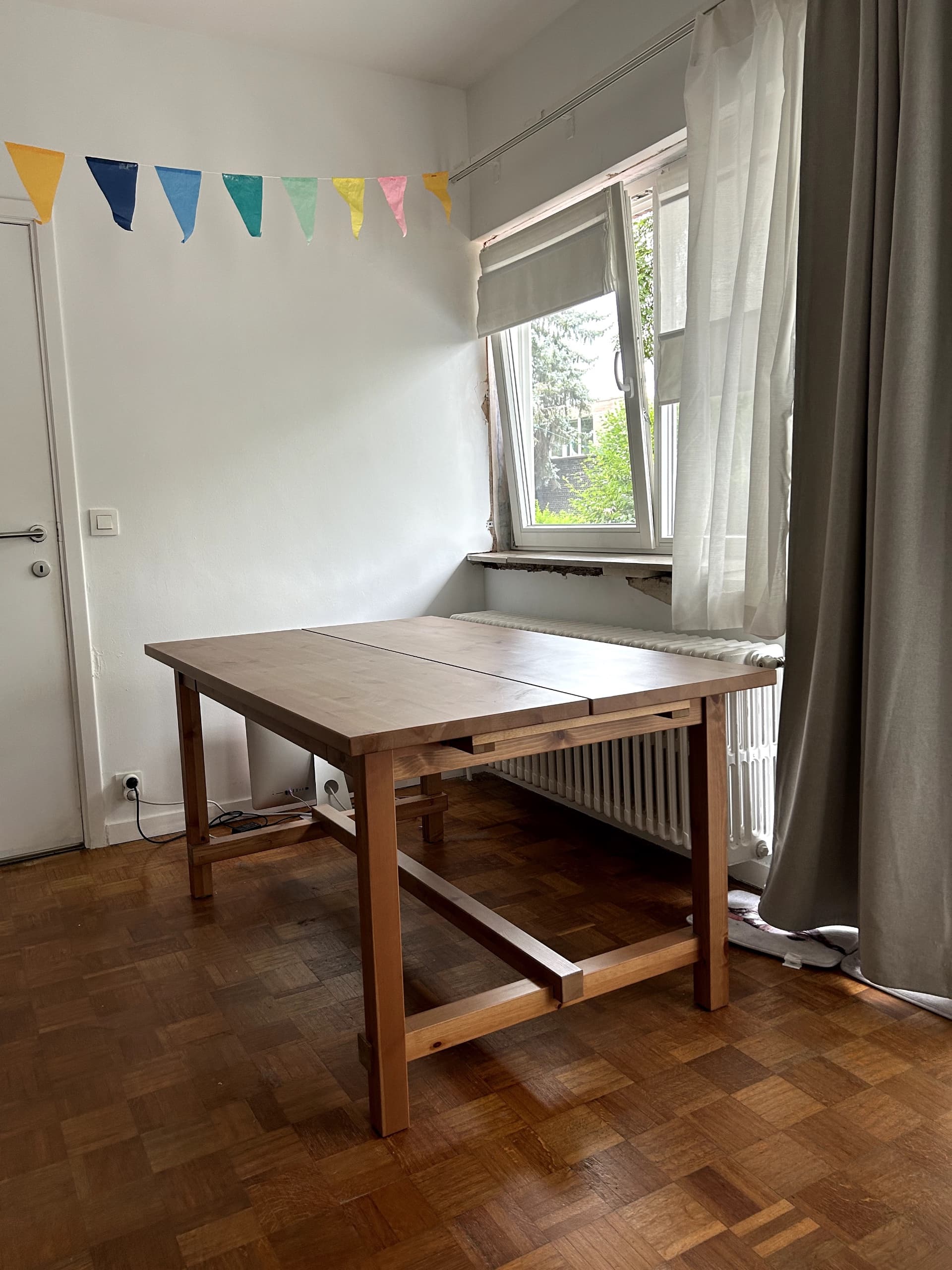 EXTENDABLE TABLE extendable table, antique stain, 152/223x95 cm