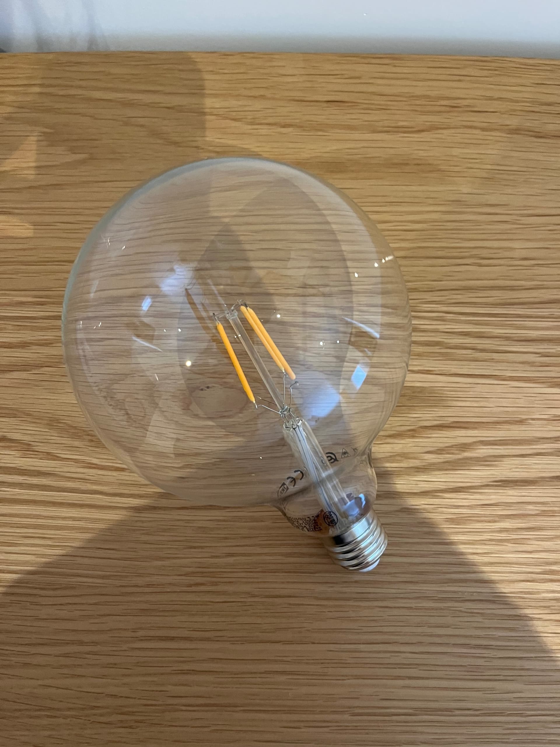 LUNNOM led-lamp E27 470 lumen, dimbaar/globe helder glas, 95 mm