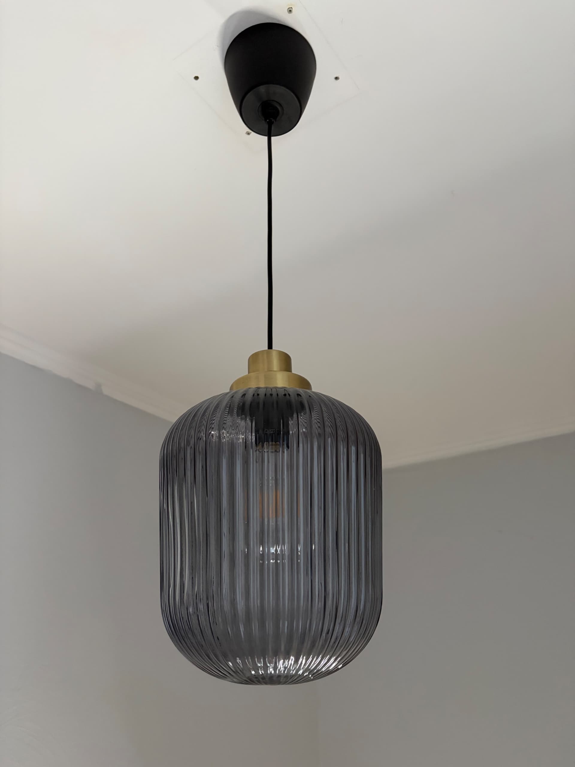 SOLKLINT hanglamp, messing/grijs helder glas, 22 cm