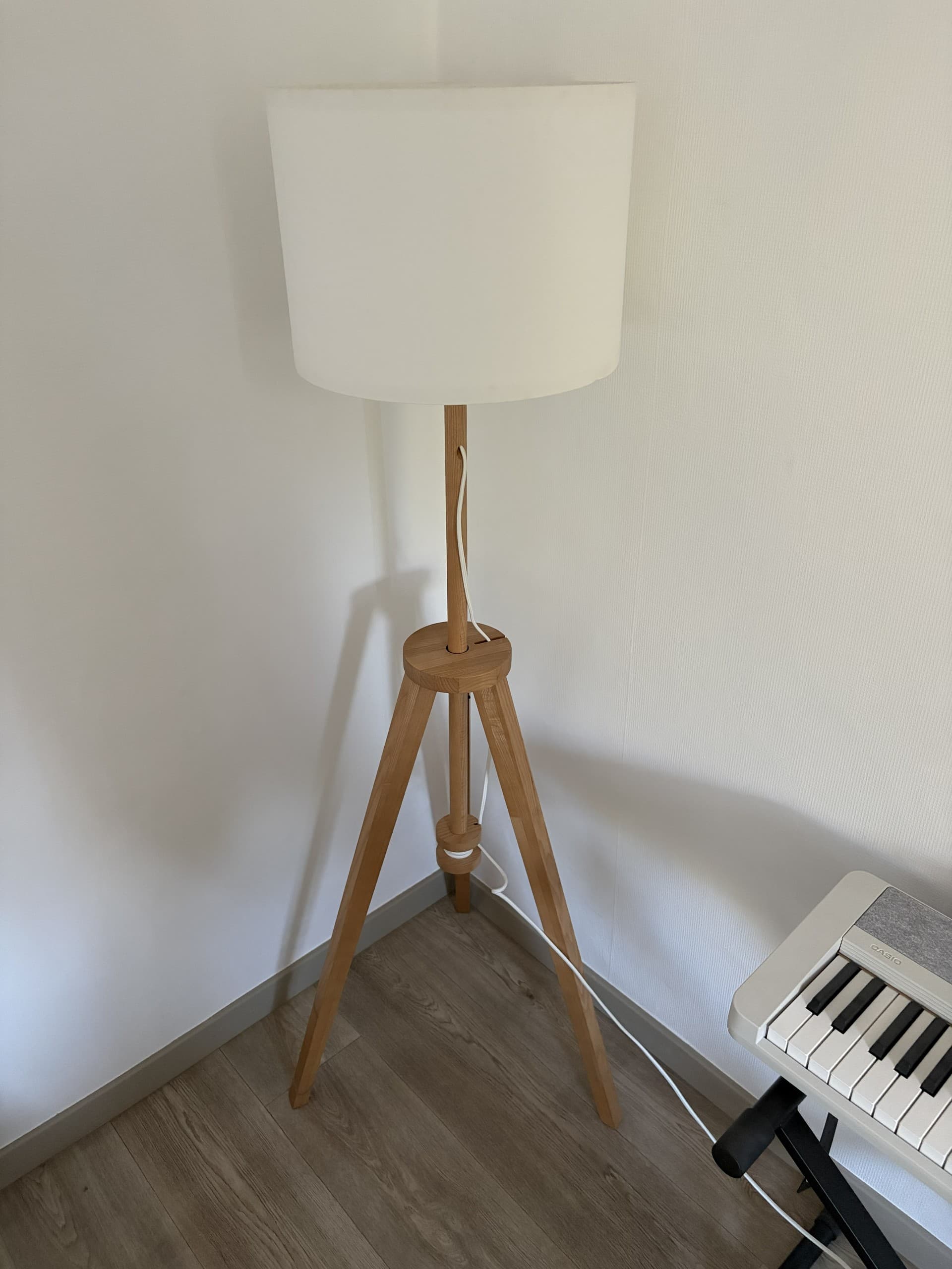 LAUTERS floor lamp, ash/white