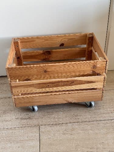 KNAGGLIG kist, grenen, 46x31x25 cm