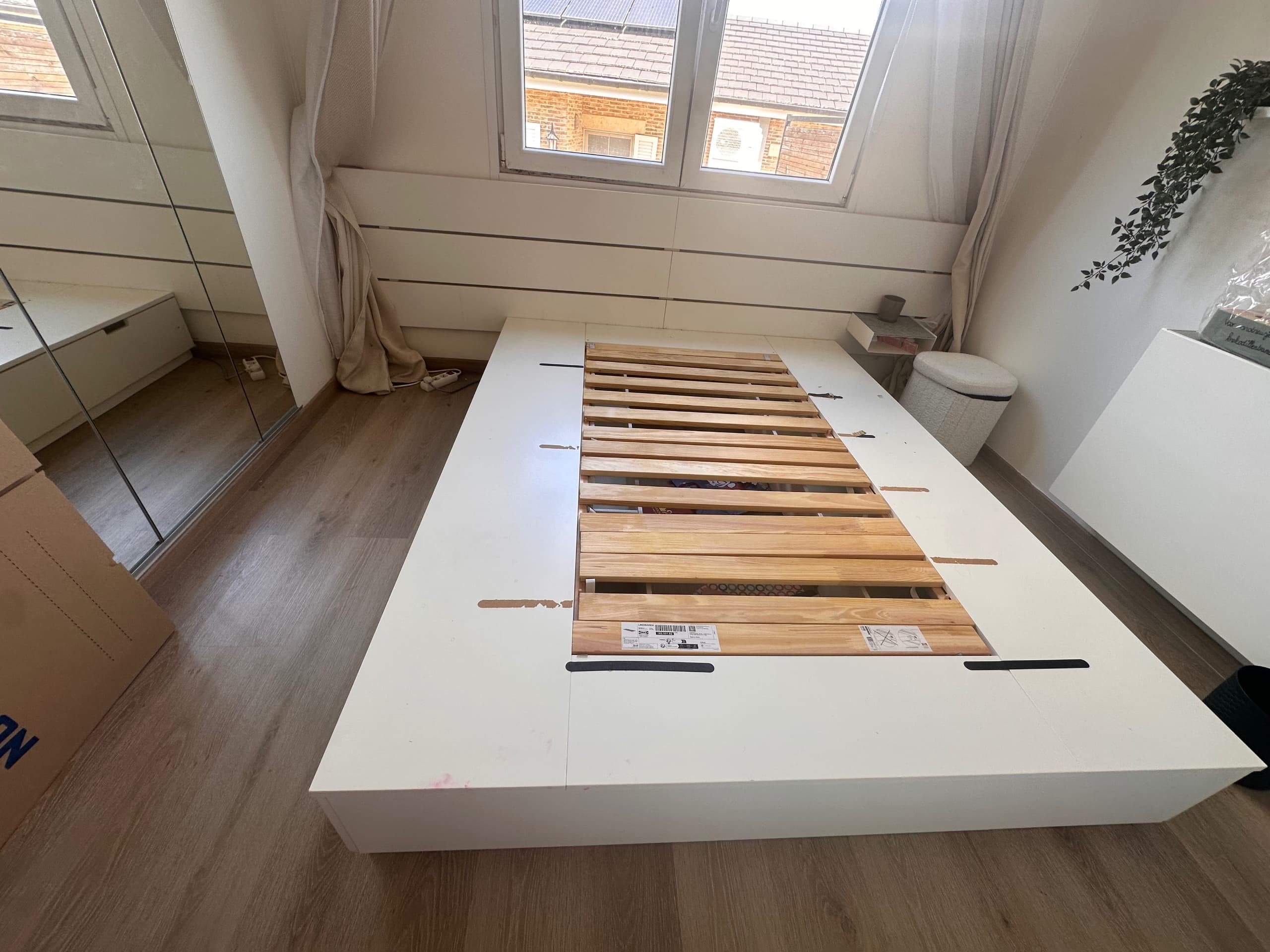 VIHALS bed frame with 4 storage boxes, white/Luröy, 160x200 cm
