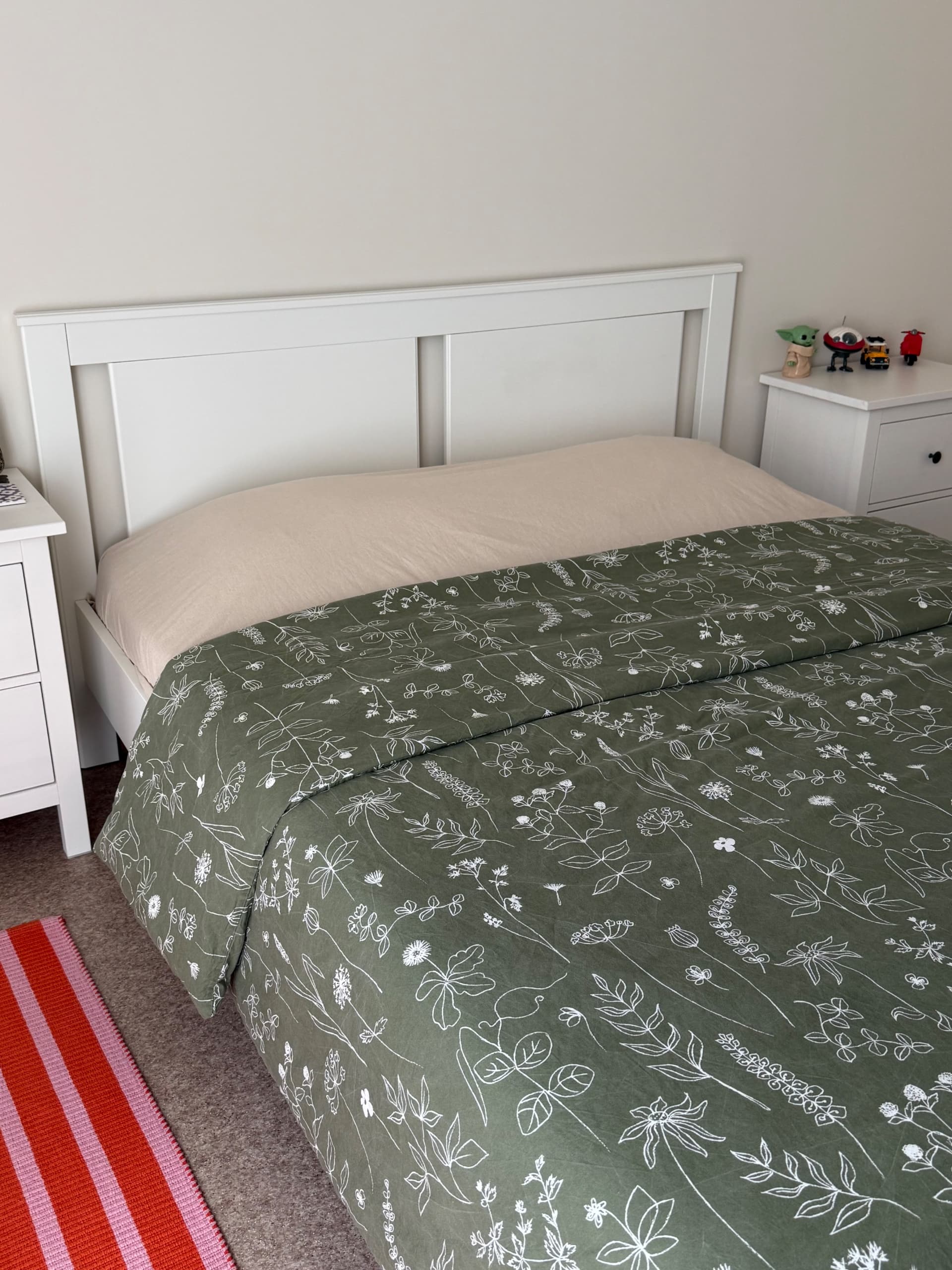 SONGESAND bed frame, white/Luröy, 160x200 cm