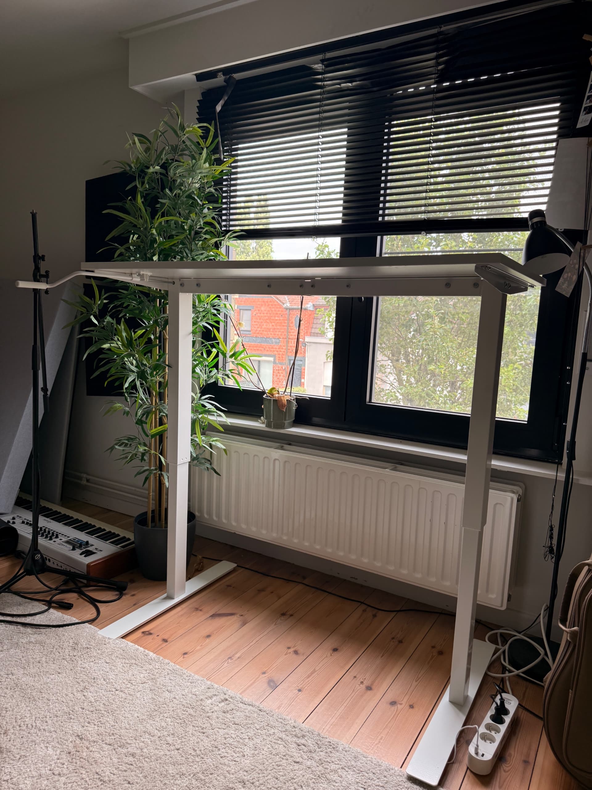 TROTTEN bureau zit/sta, wit, 120x70 cm
