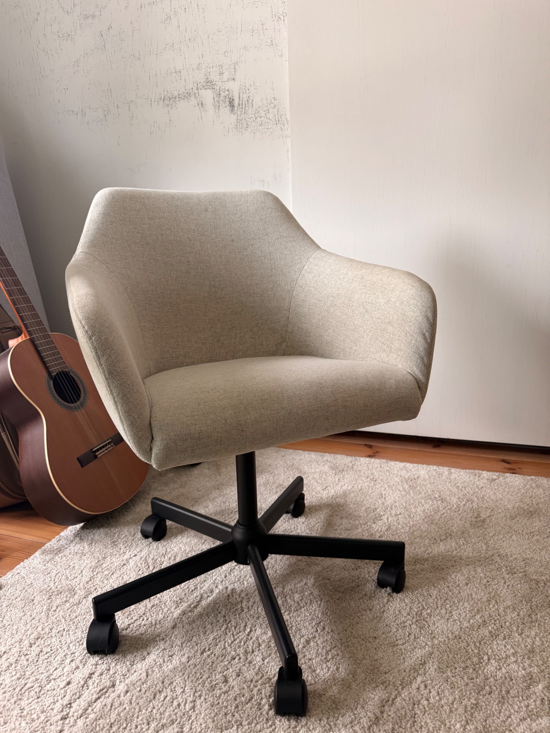 TOSSBERG / MALSKÄR swivel chair, Gunnared beige/black