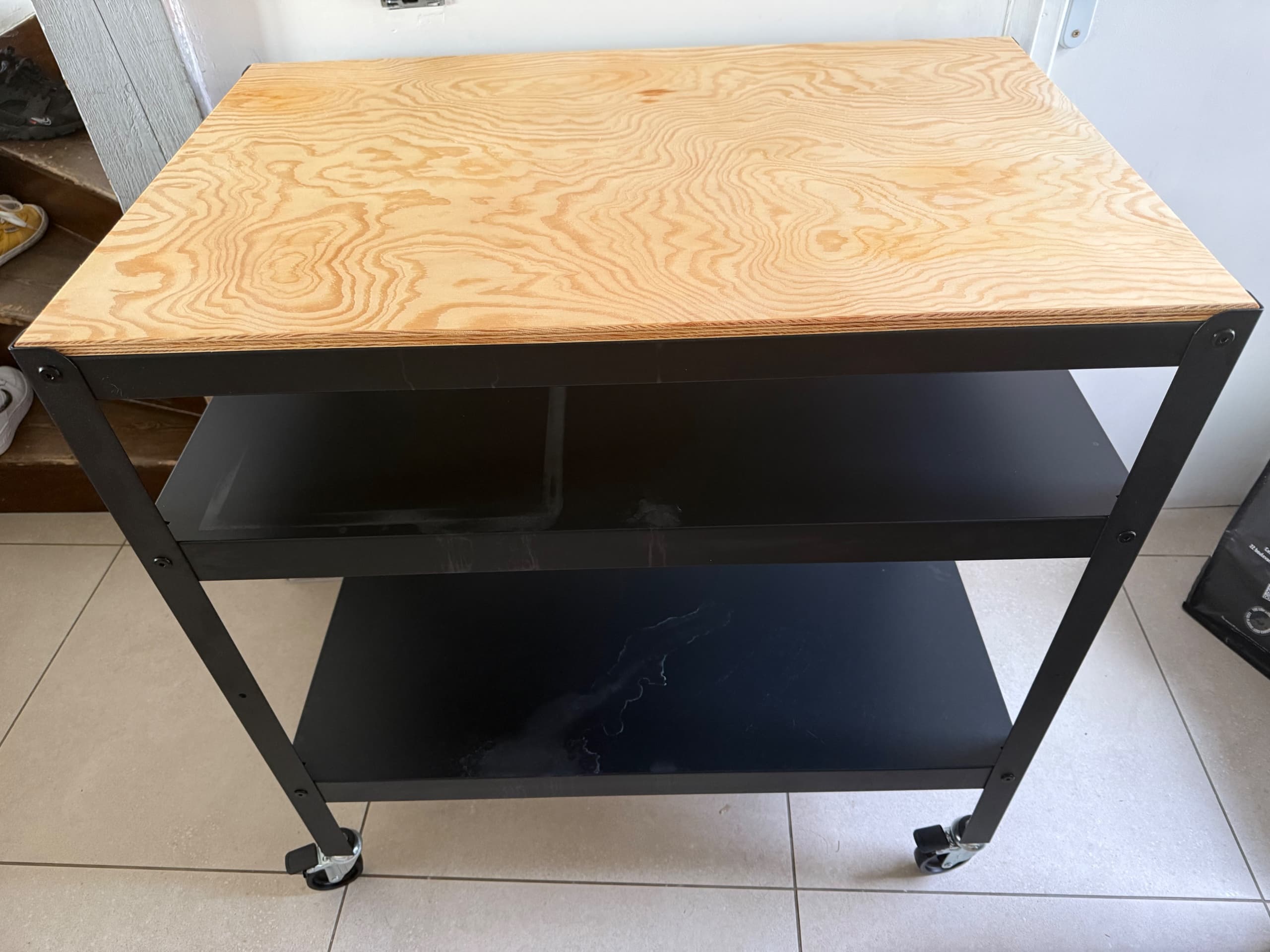 BROR Roltafel, zwart, grenen triplex
