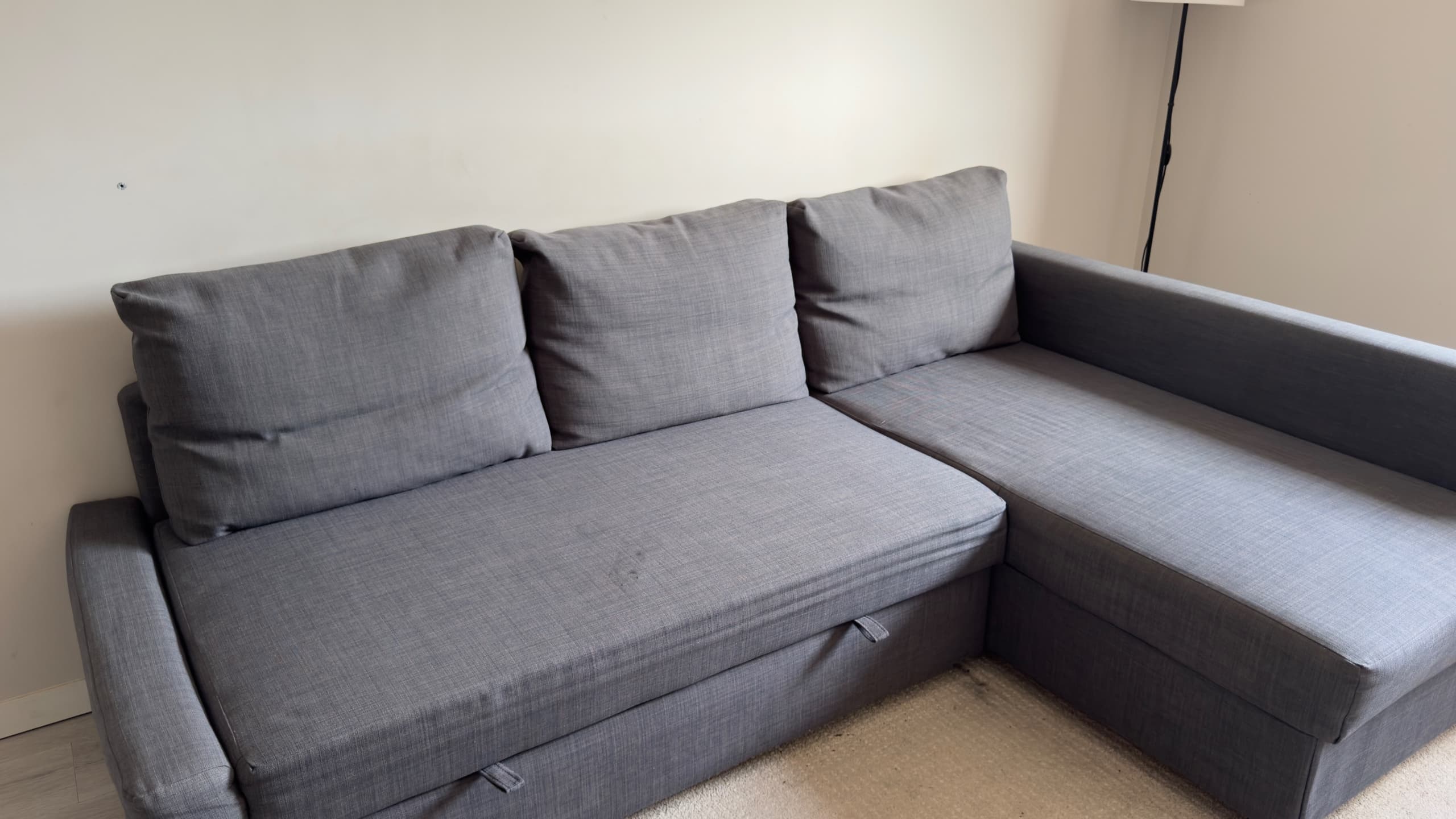 FRIHETEN canapé convertible angle+rangement, Skiftebo gris foncé