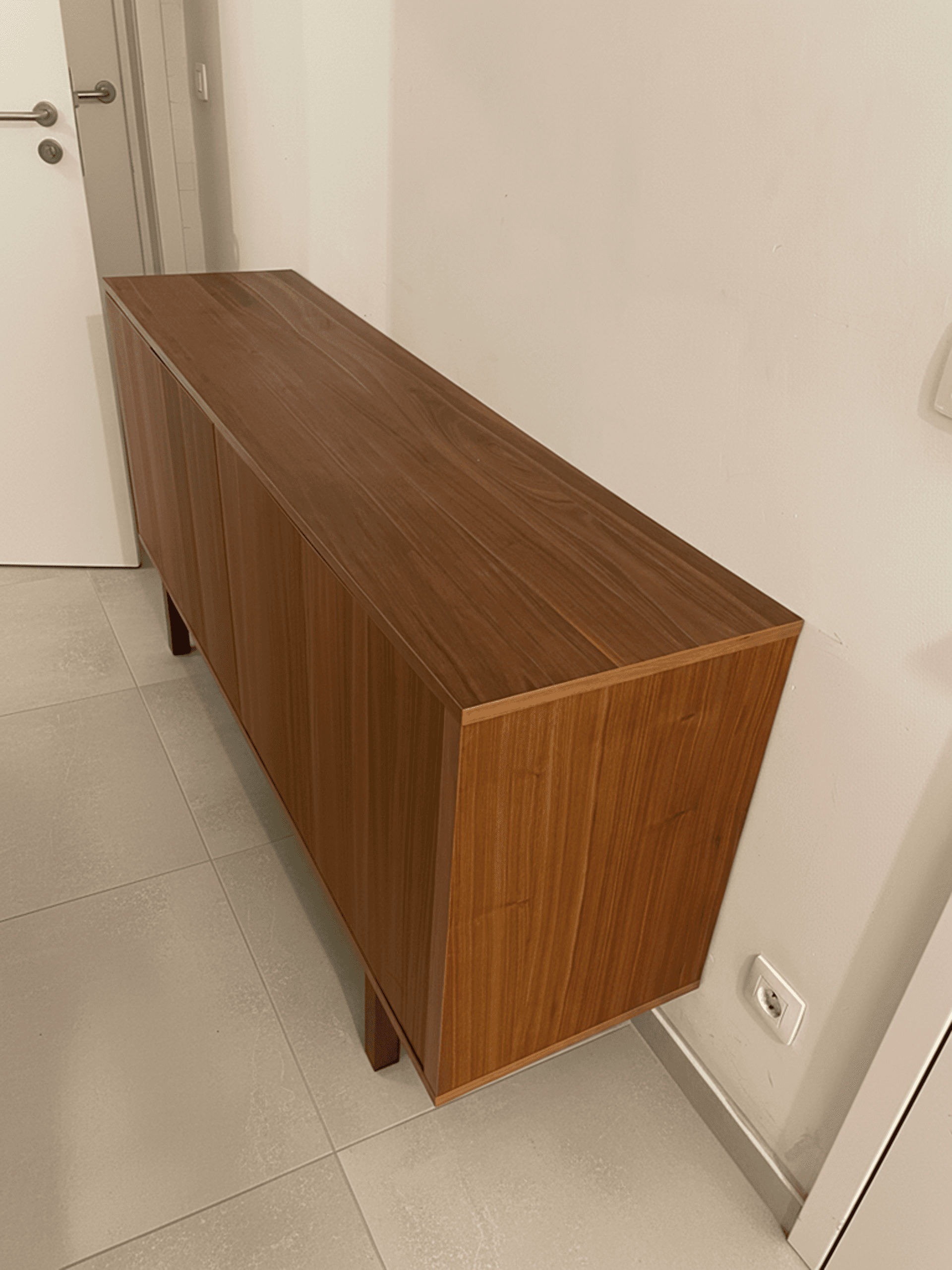 STOCKHOLM 2025 buffet, plaqué chêne, 161x42x83 cm