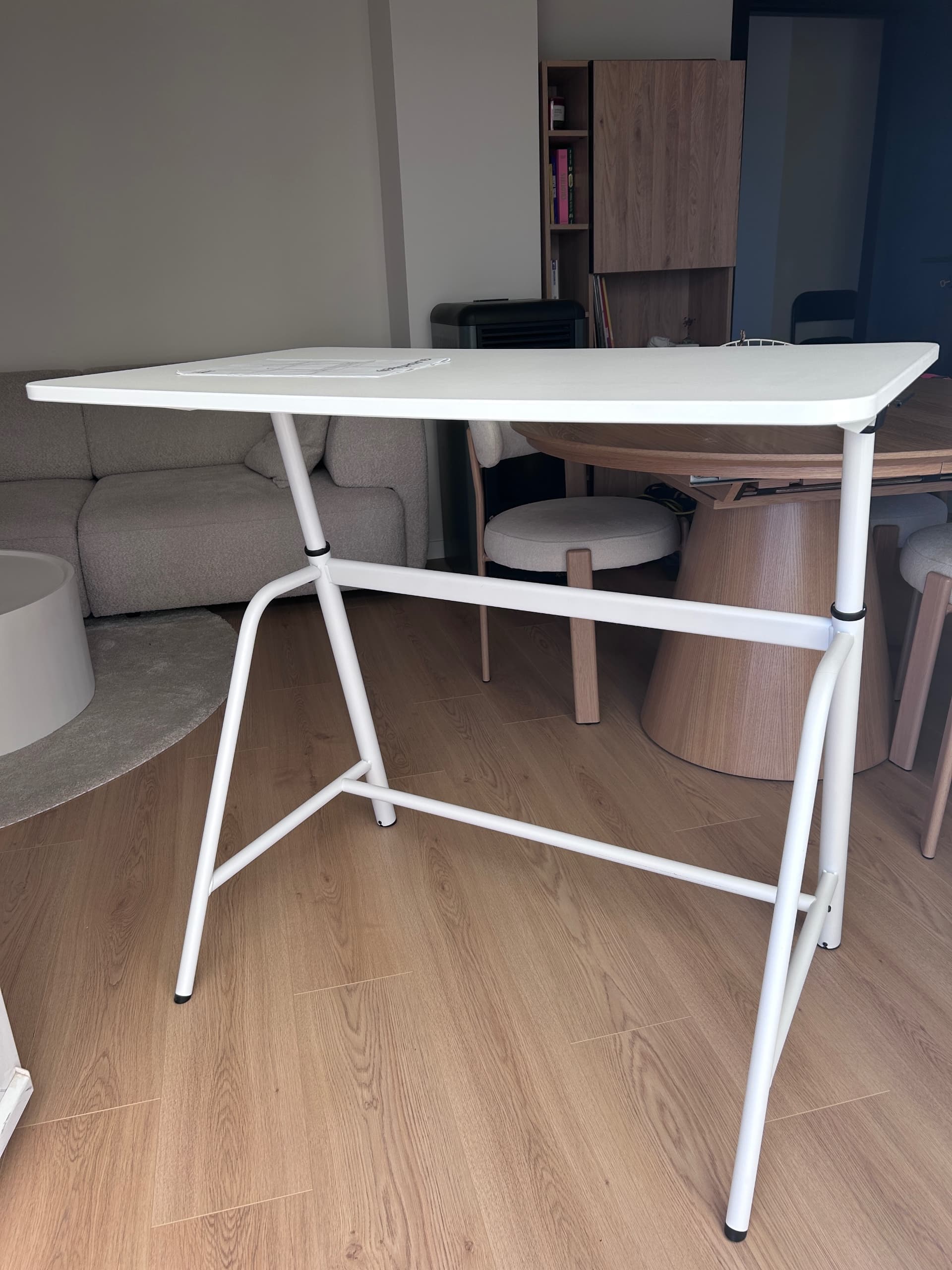GLADHÖJDEN Bureau zit/sta, wit, 100x60 cm