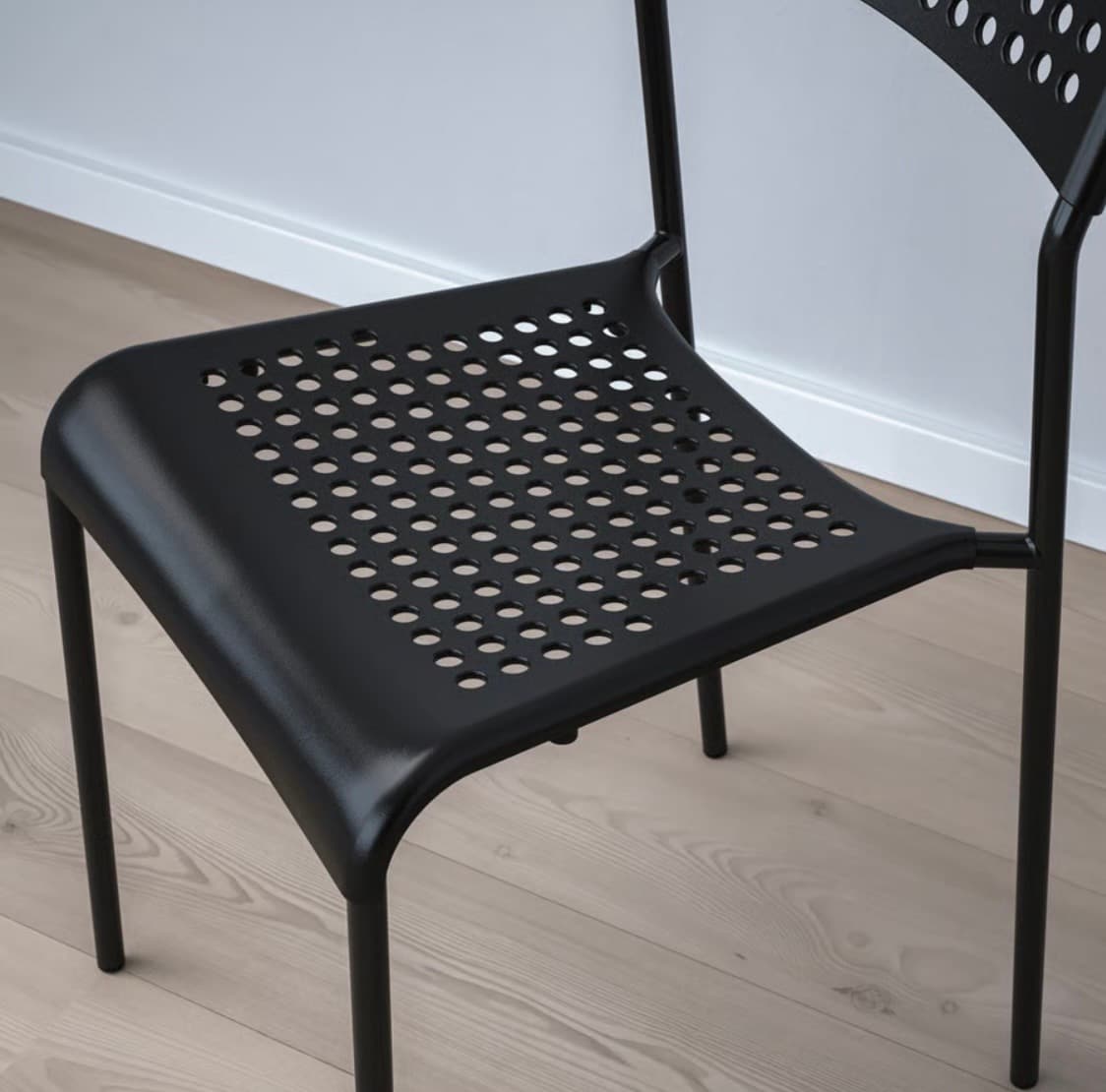 SANDSBERG chair, black