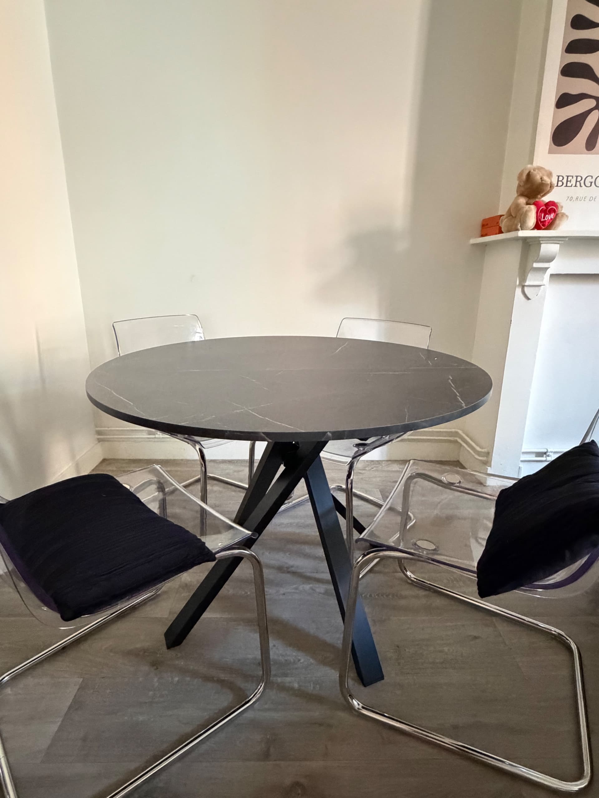 MARIEDAMM tafel, zwart marmerpatroon, 105 cm