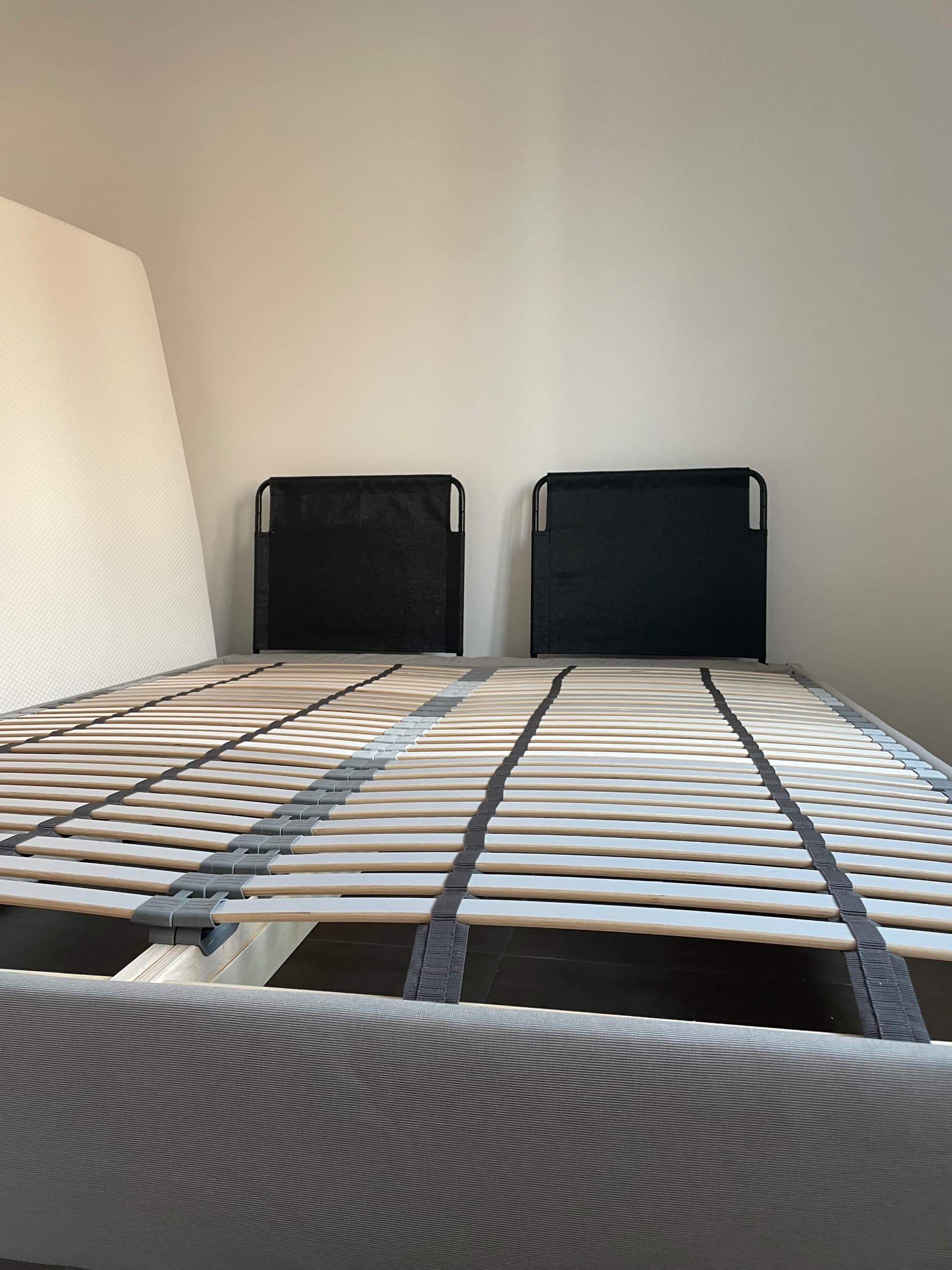 SAGESUND cadre de lit matelassé, Diseröd brun/Lönset, 160x200 cm
