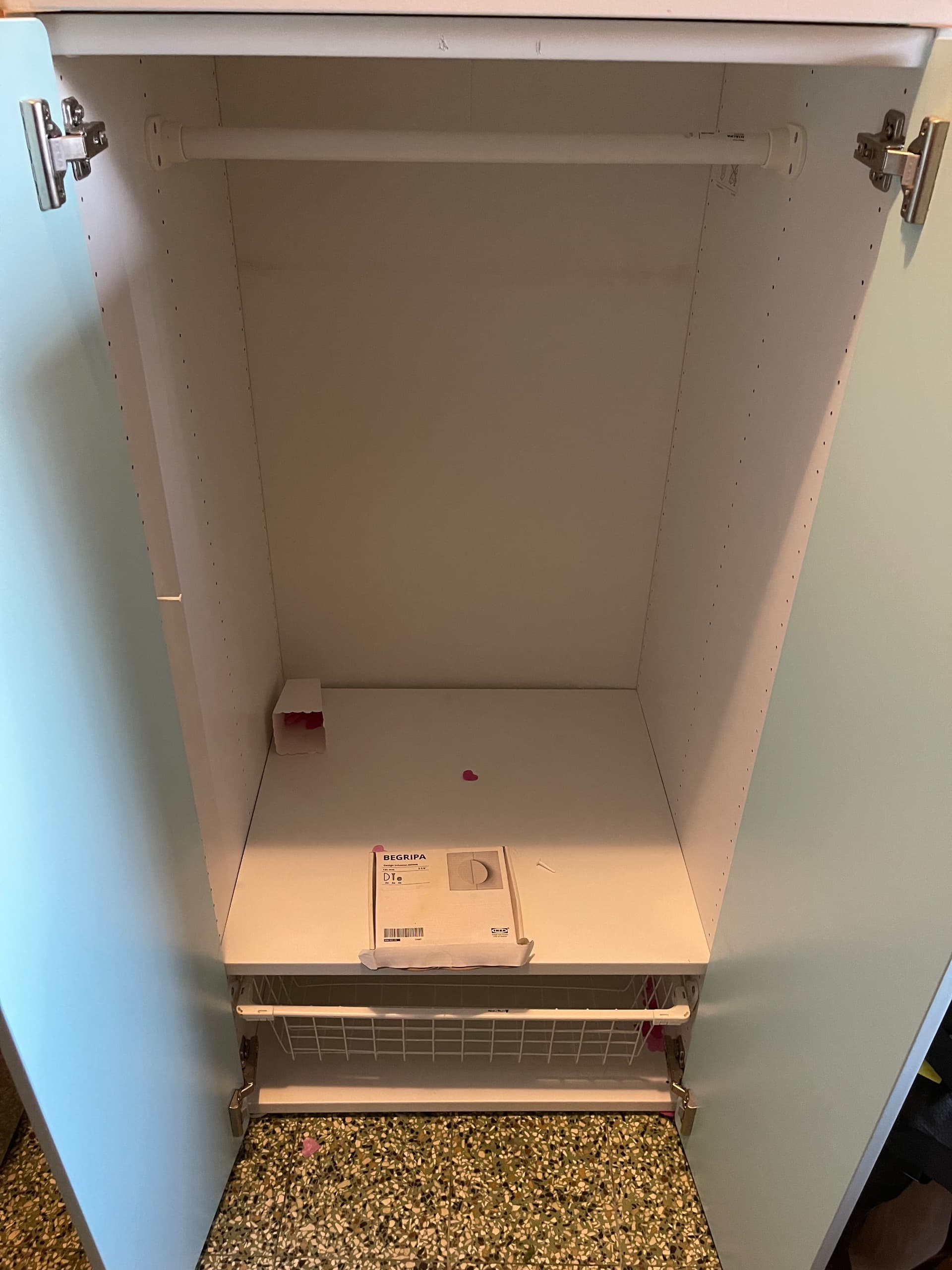 SMÅSTAD / PLATSA wardrobe, white light green/with 3 shelves, 60x57x123 cm