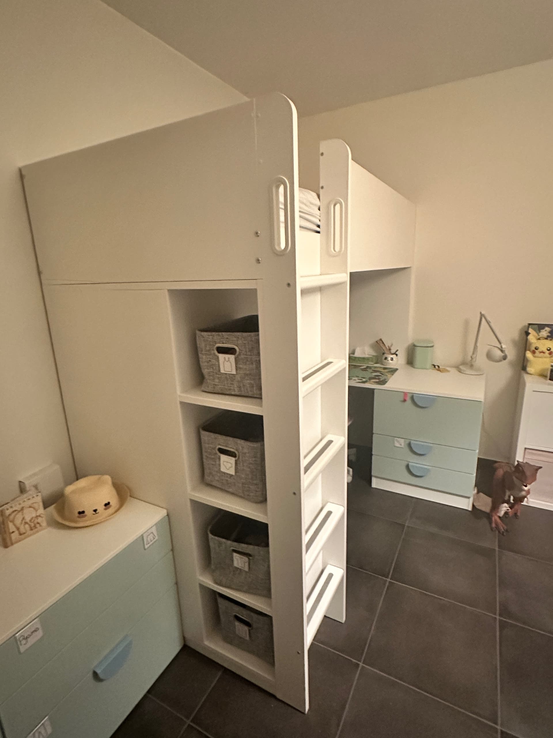 SMÅSTAD loft bed, white light green/with desk with 3 drawers, 90x200 cm