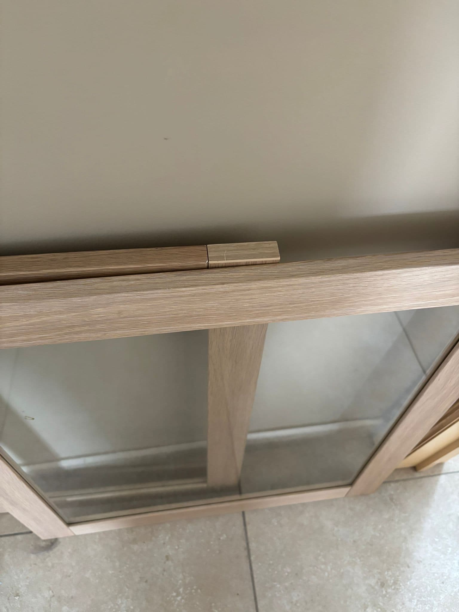 SINDVIK vitrinedeur, wit gelazuurd eikeneffect/helder glas, 60x64 cm