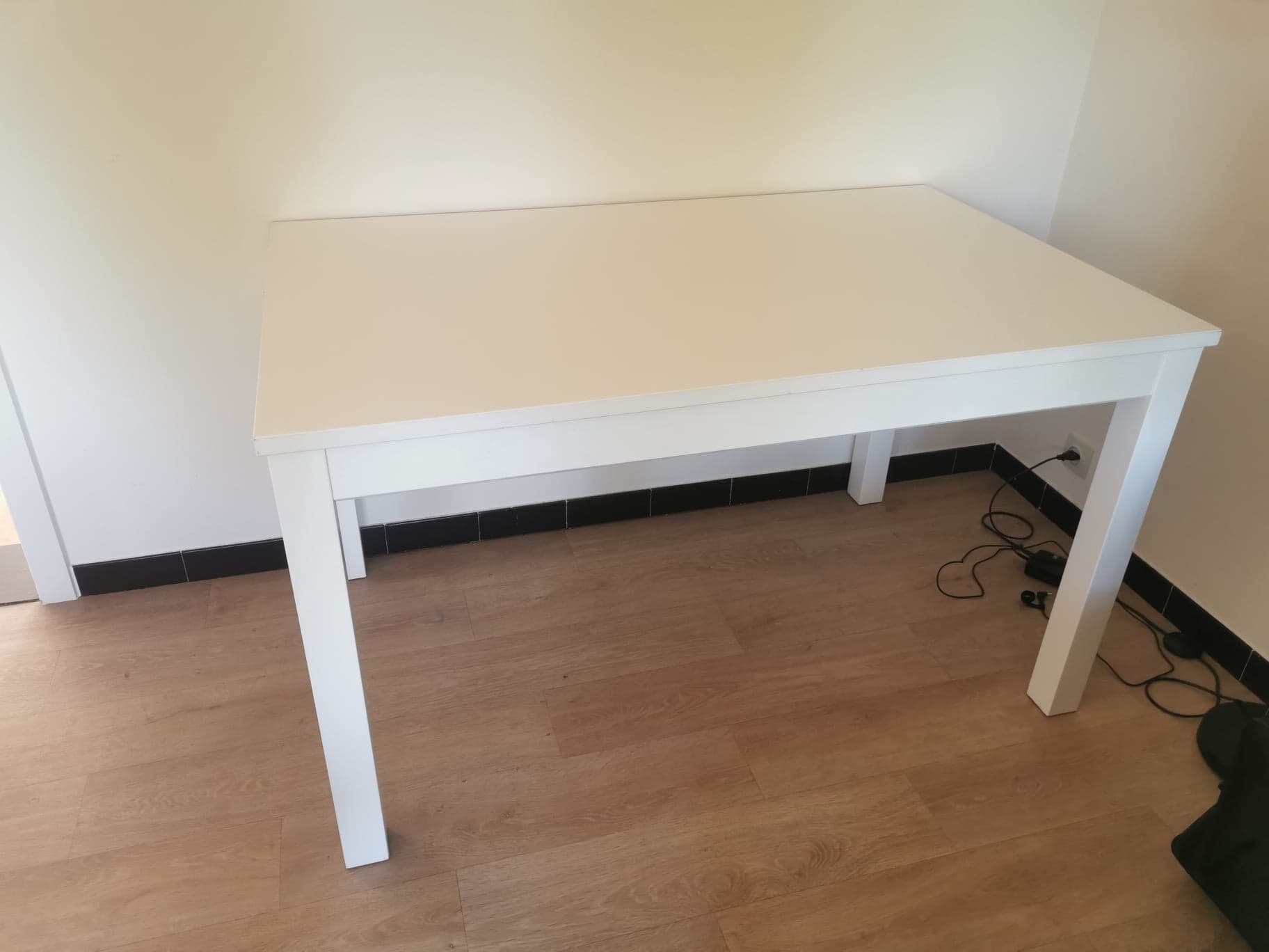 LANEBERG EETAFEL