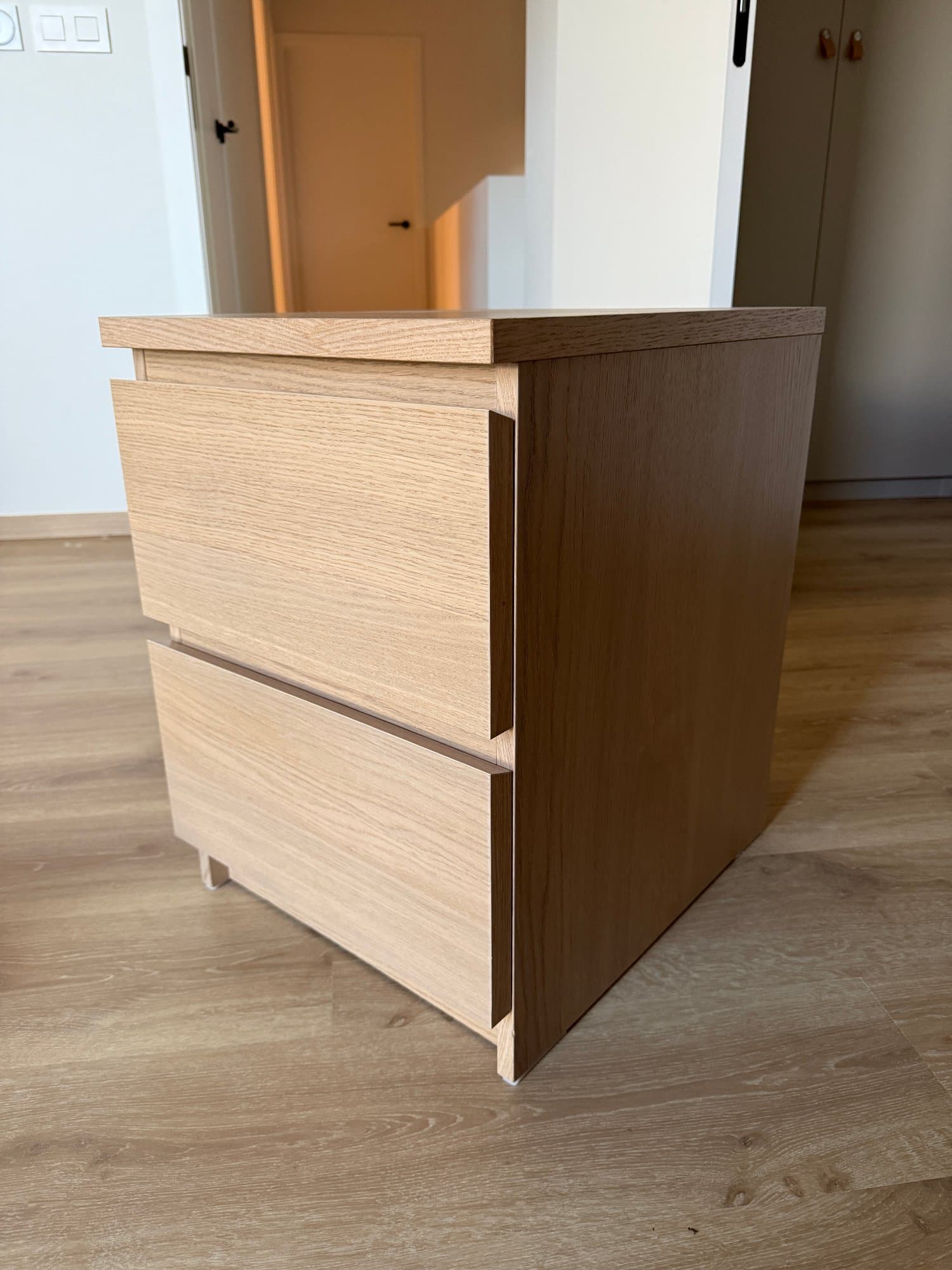 2X MALM LADEKAST commode 2 tiroirs, plaqué chêne
