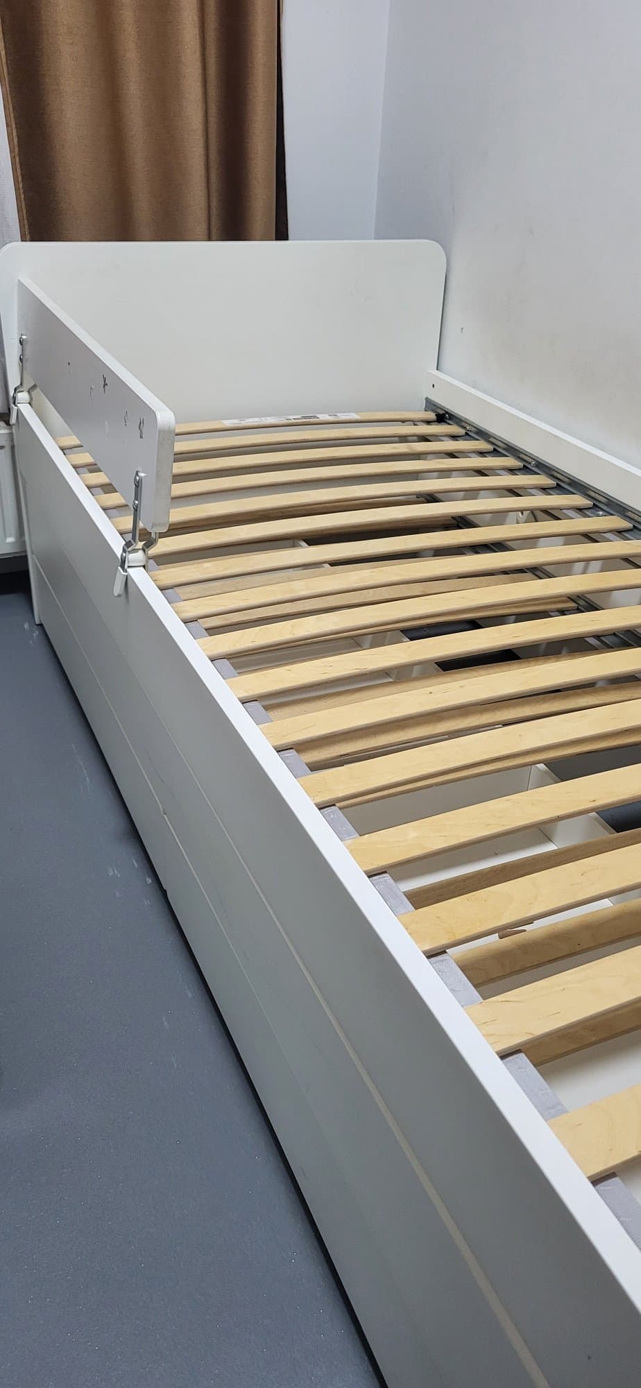 SLÄKT bedframe met onderbed en opberger, wit, 90x200 cm